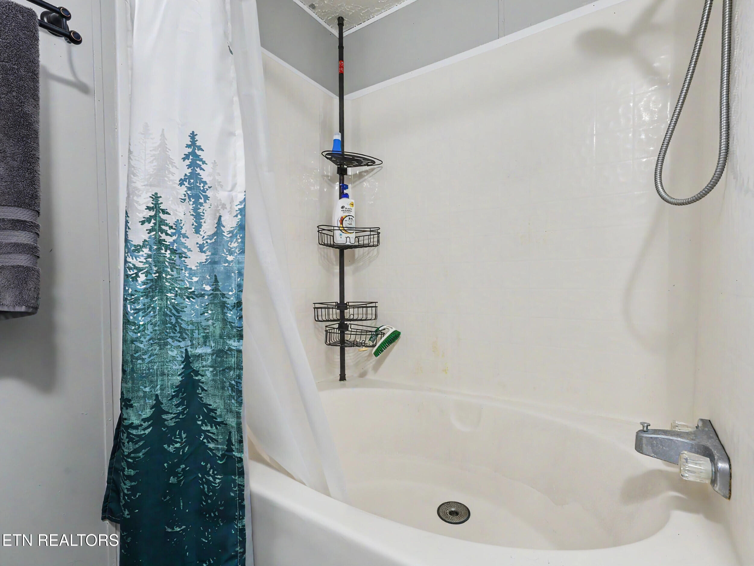 222 Moosetrail Lane Powell TN 37849