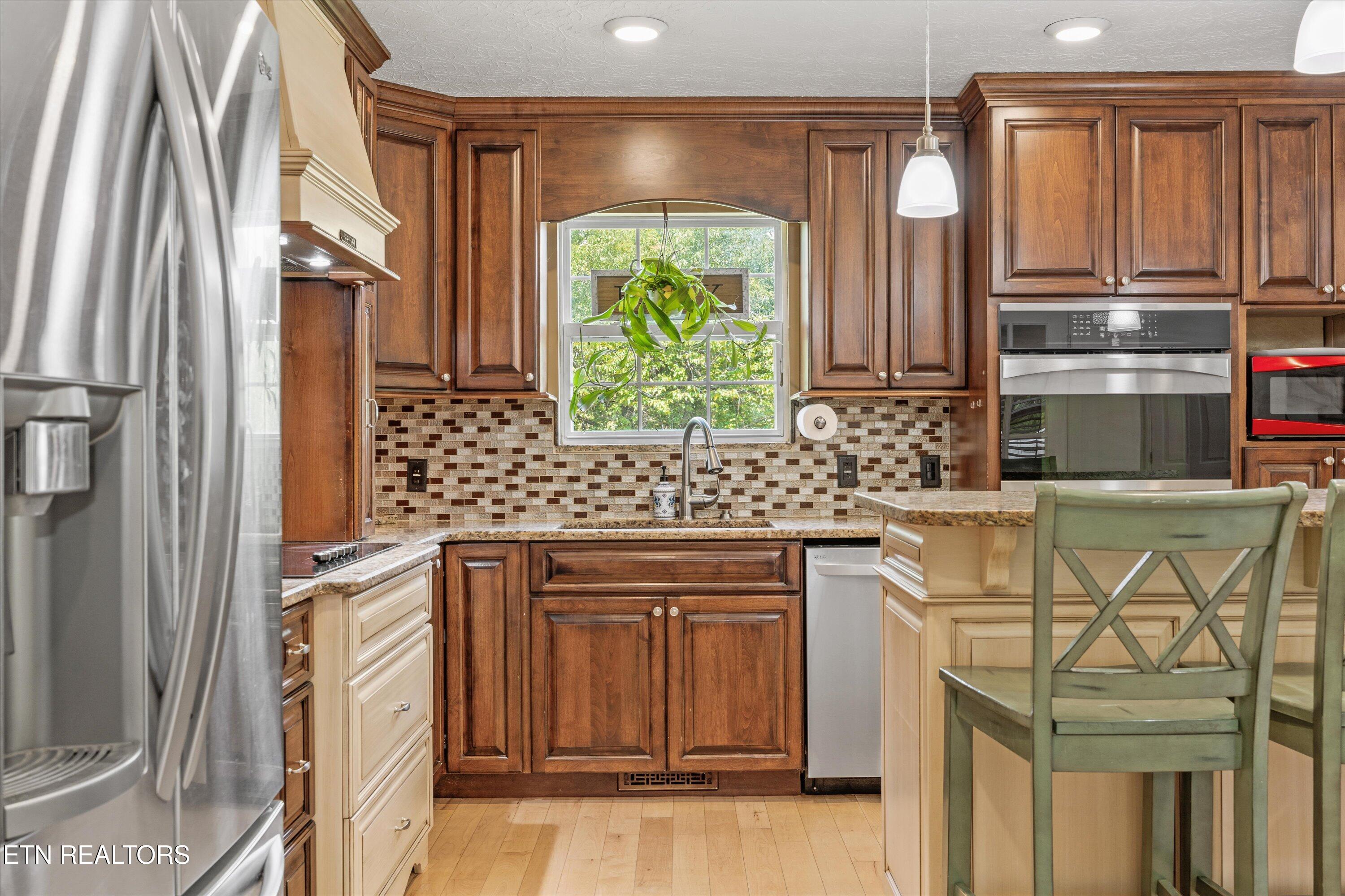 986 Marlow Circle Clinton TN 37716