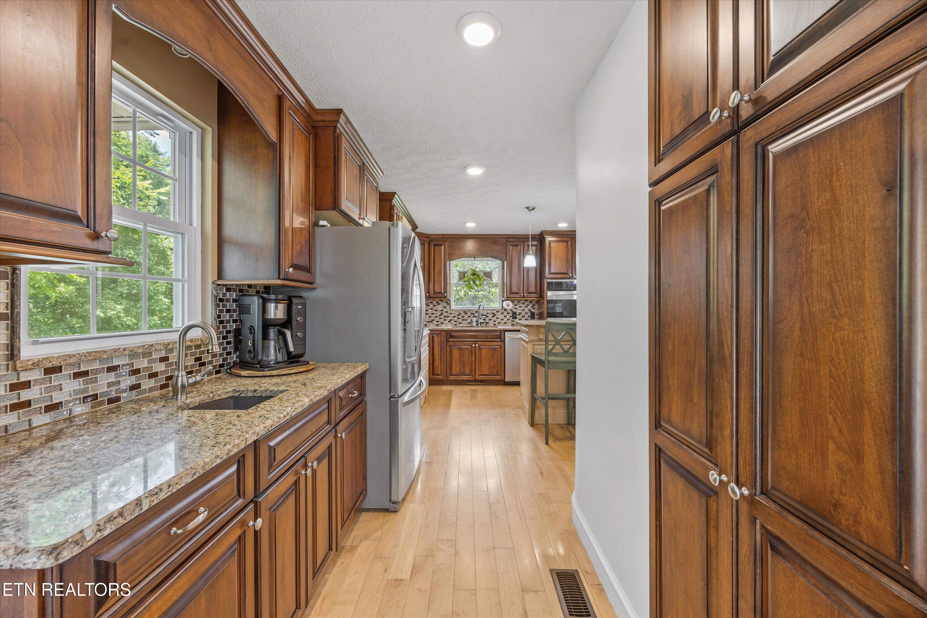 986 Marlow Circle Clinton TN 37716