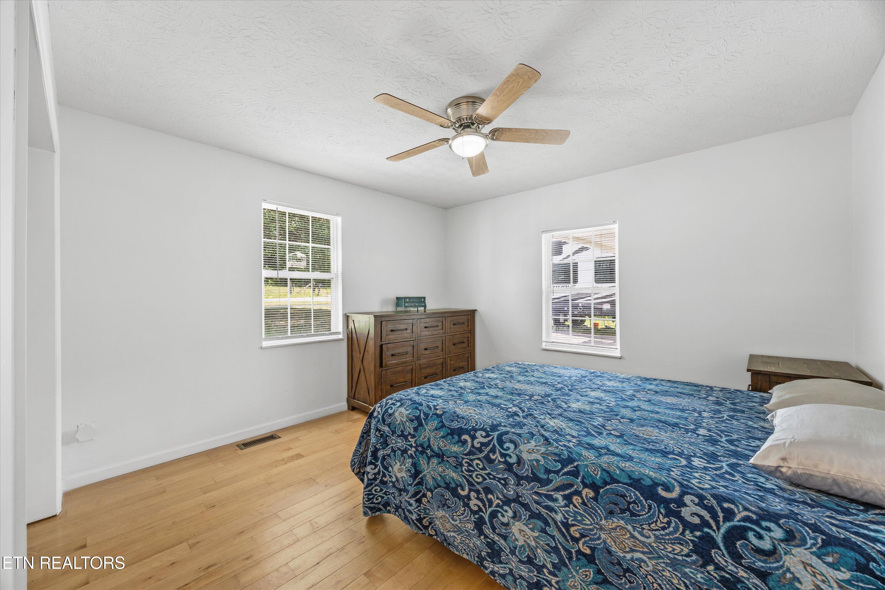 986 Marlow Circle Clinton TN 37716
