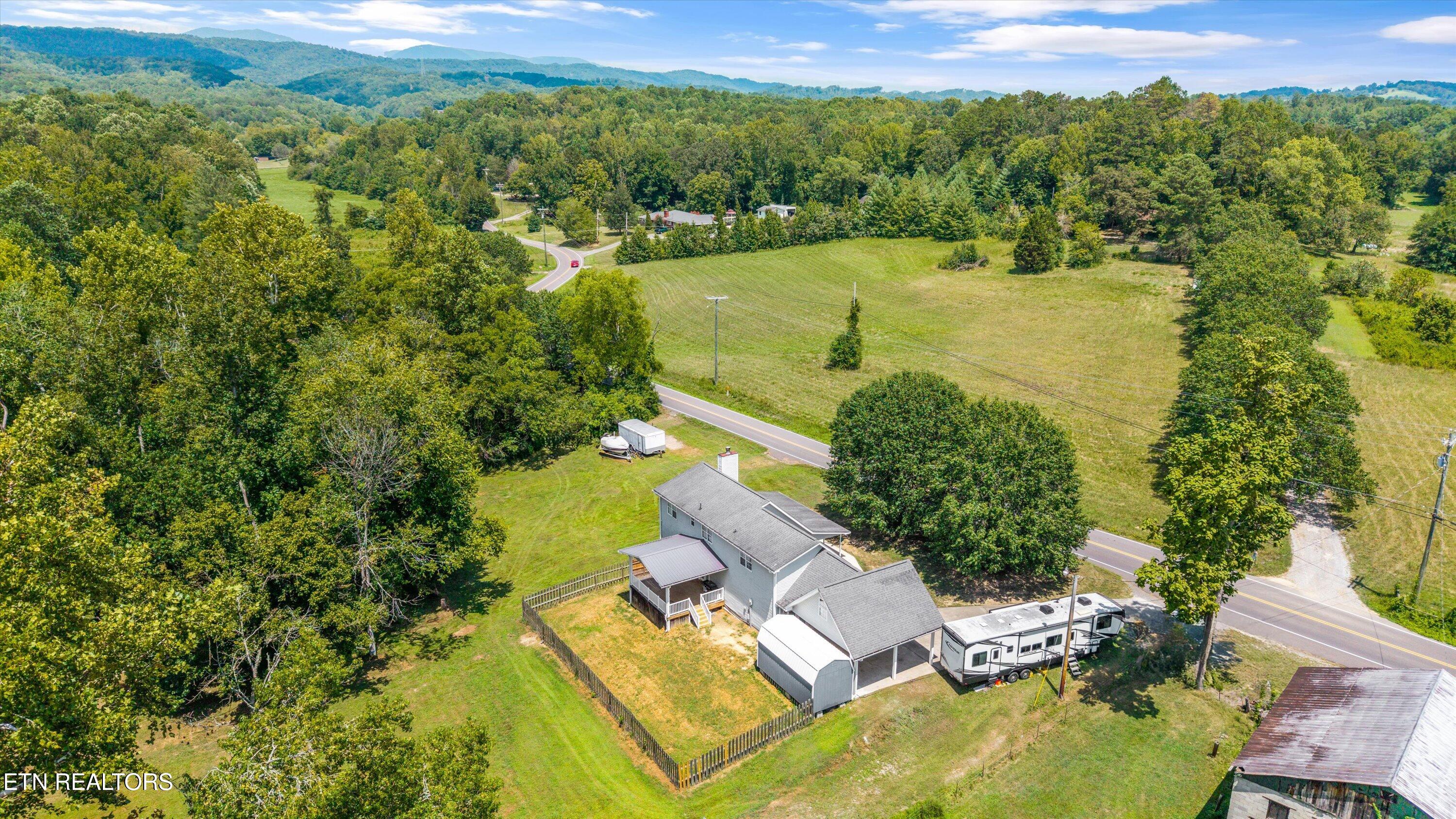 986 Marlow Circle Clinton TN 37716