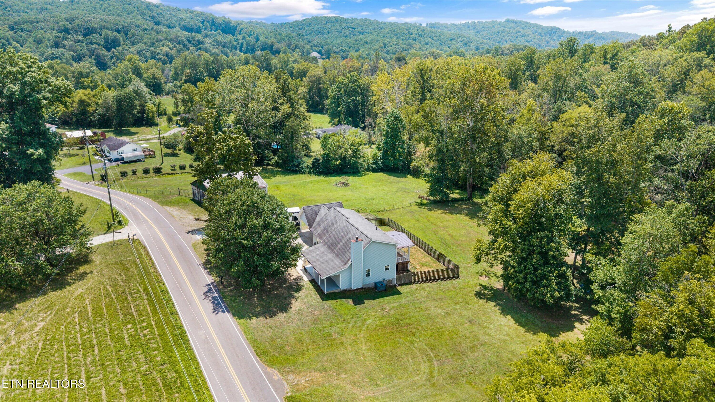986 Marlow Circle Clinton TN 37716