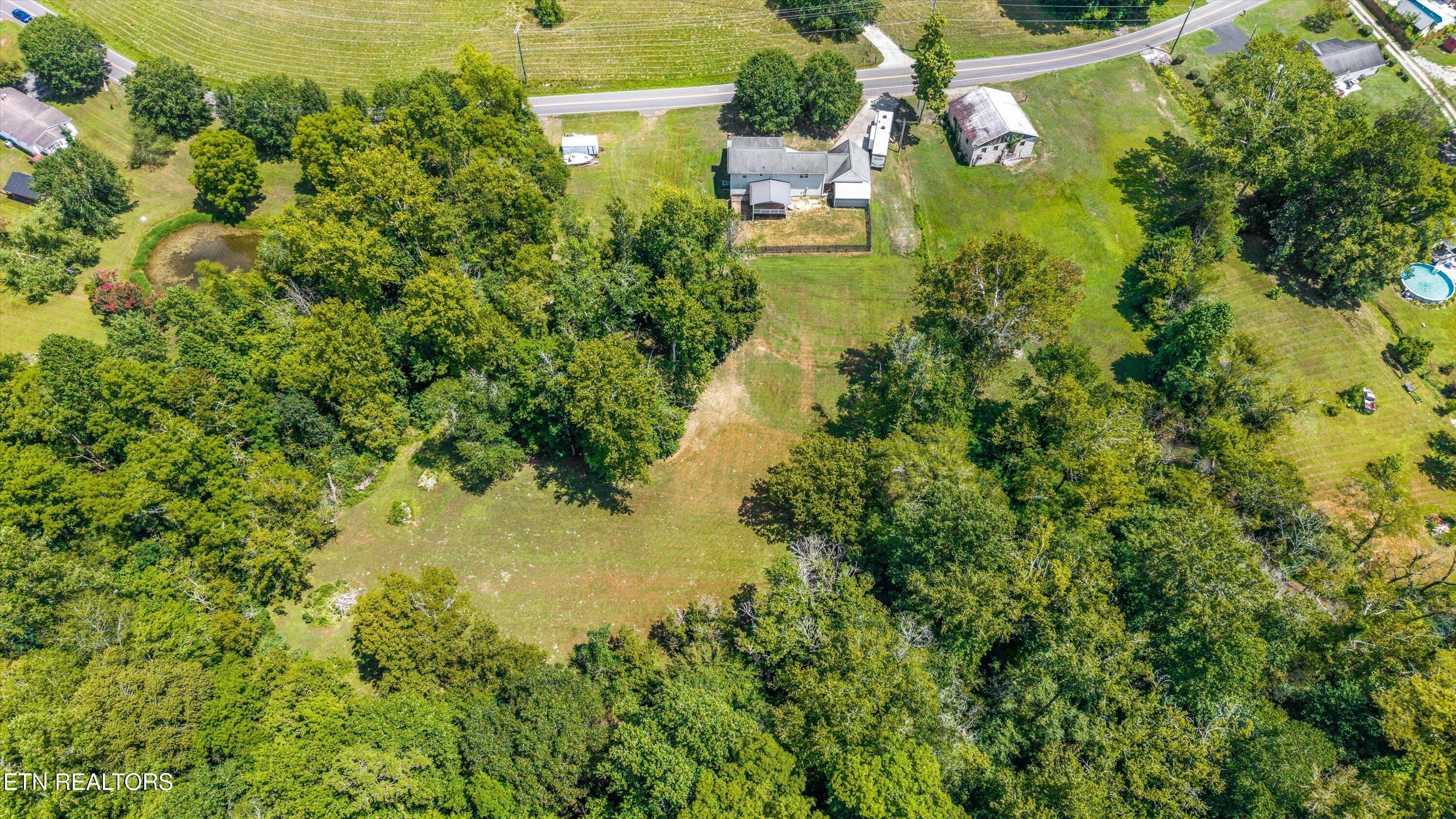 986 Marlow Circle Clinton TN 37716