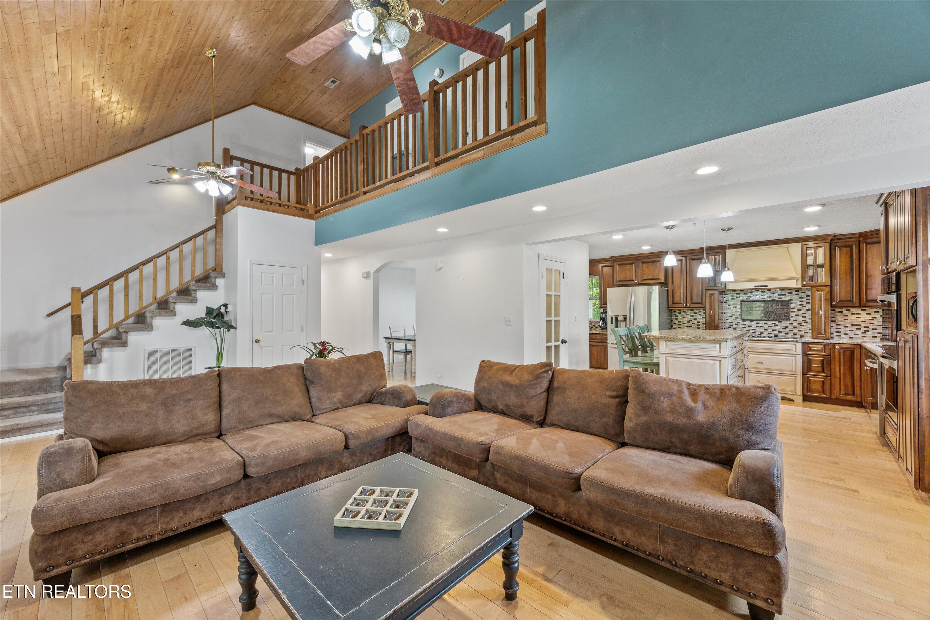 986 Marlow Circle Clinton TN 37716