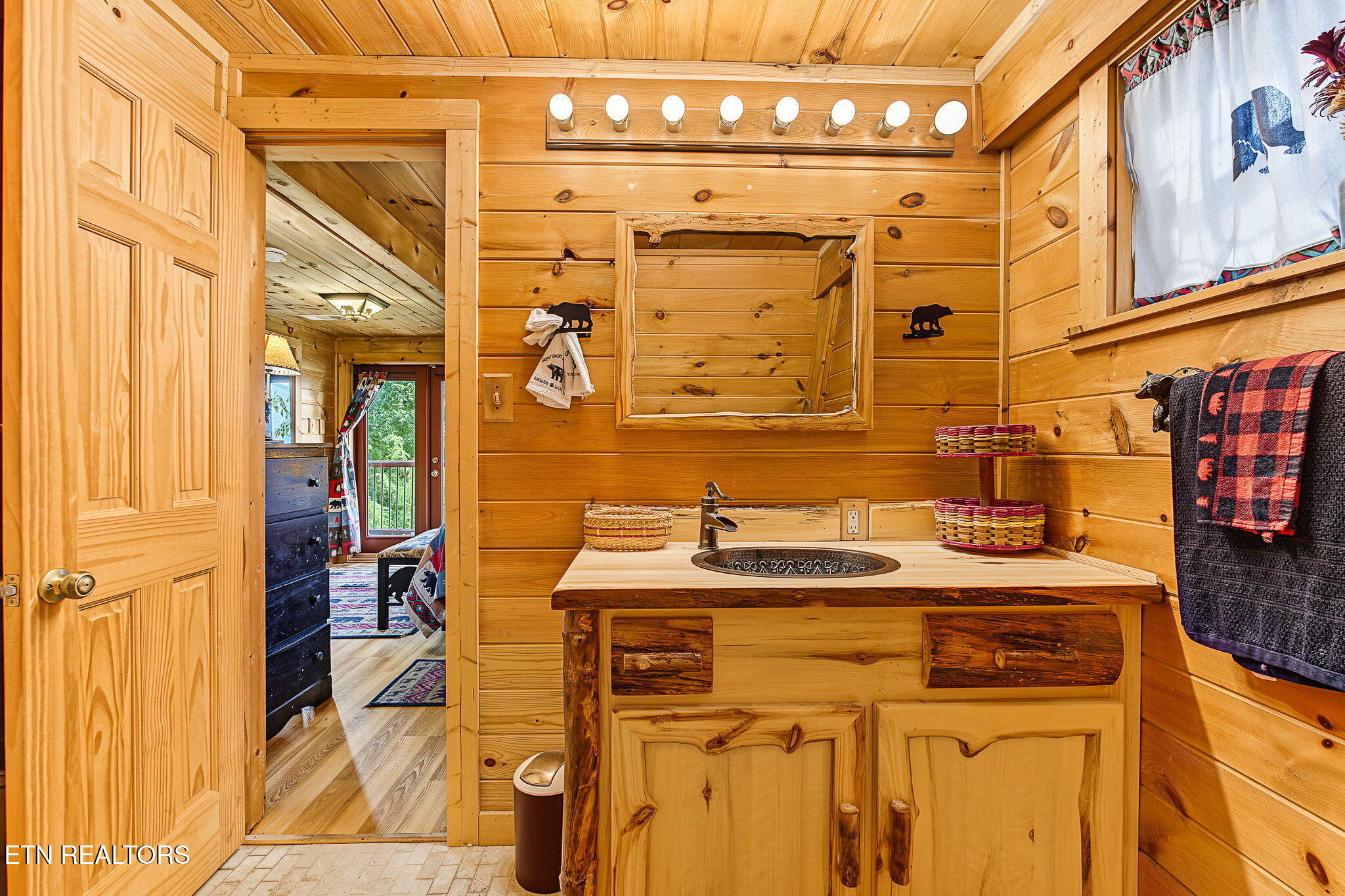 1404 S Baden Drive Gatlinburg TN 37738