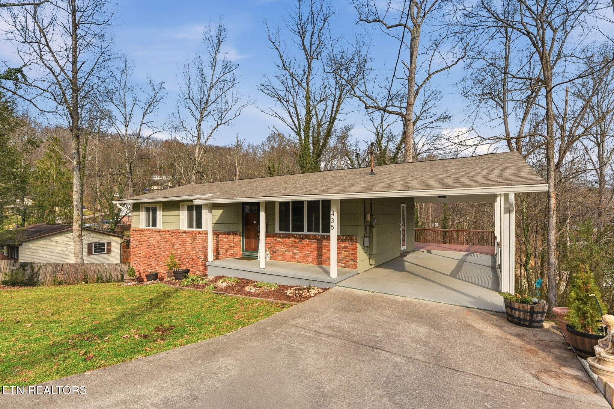 435 Sherwood Estates Circle Clinton TN 37716