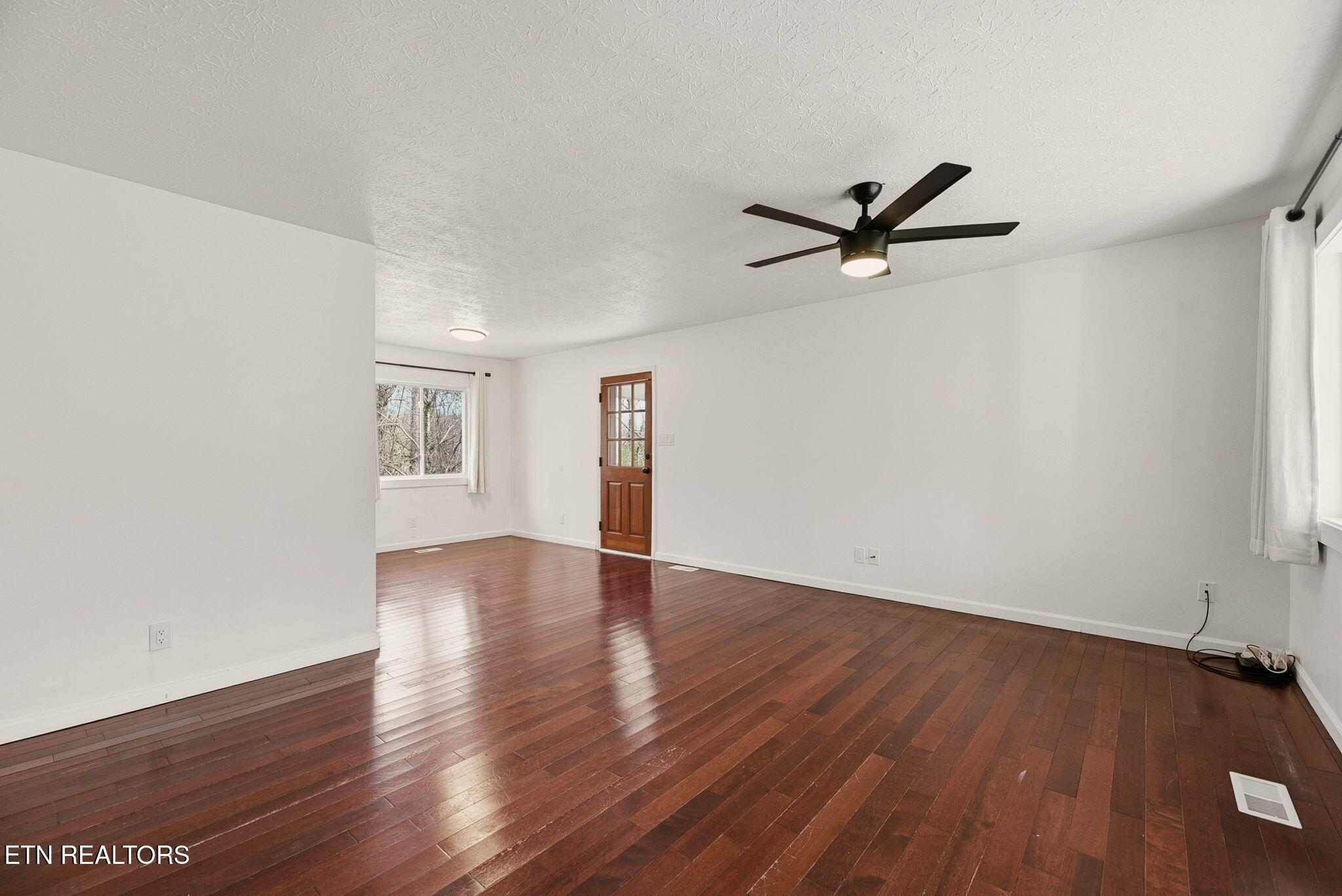 435 Sherwood Estates Circle Clinton TN 37716