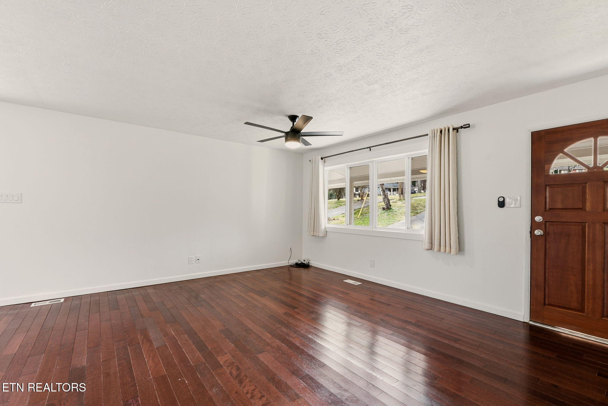 435 Sherwood Estates Circle Clinton TN 37716