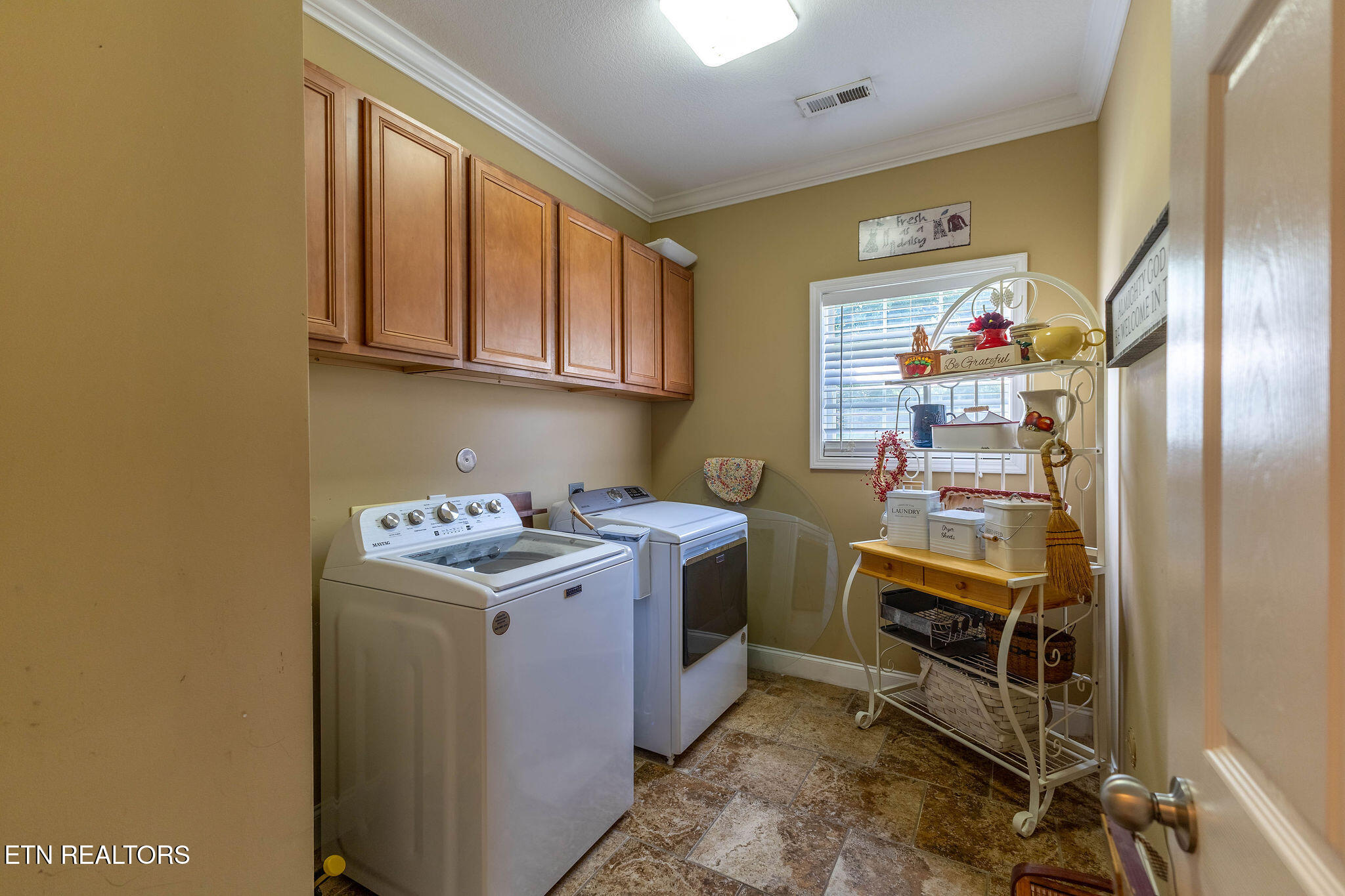 120 E Glenview Drive Lenoir City TN 37771