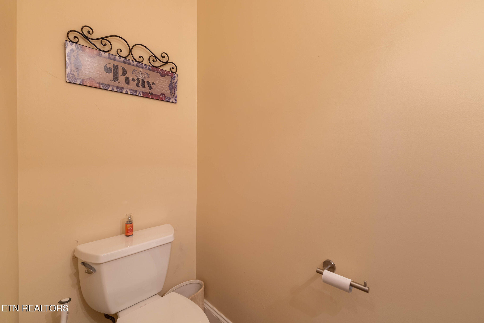 120 E Glenview Drive Lenoir City TN 37771