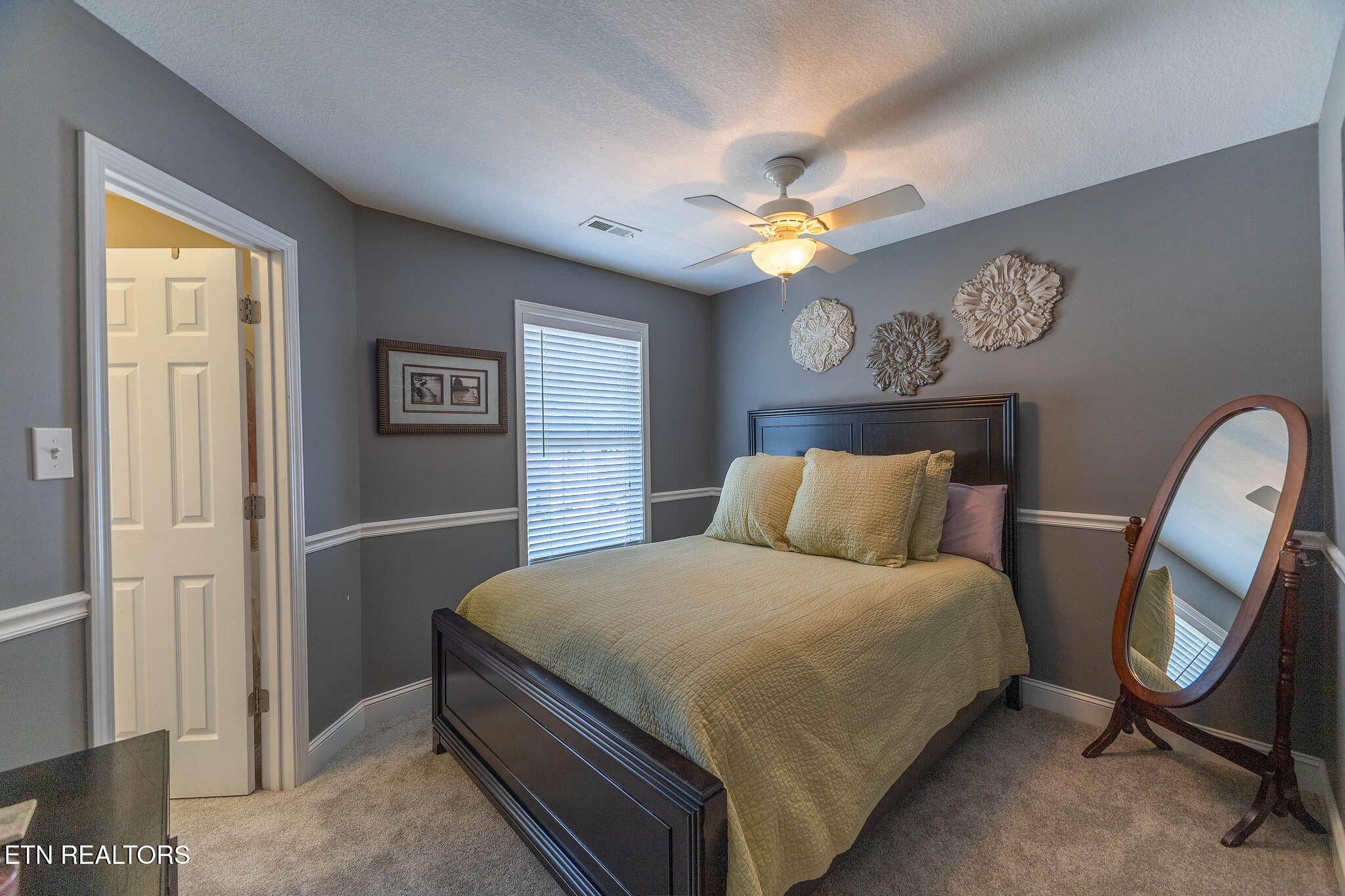 120 E Glenview Drive Lenoir City TN 37771
