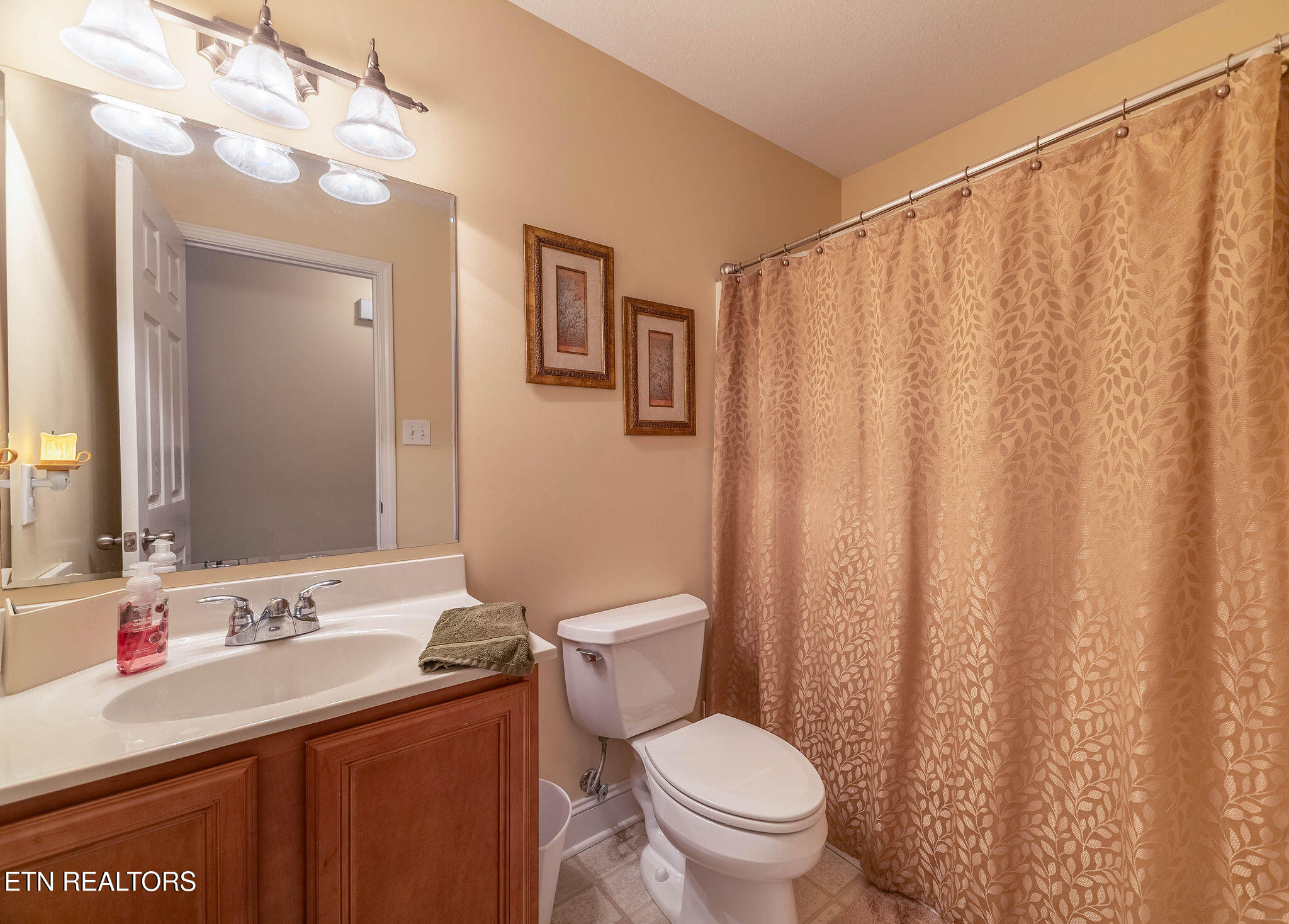 120 E Glenview Drive Lenoir City TN 37771