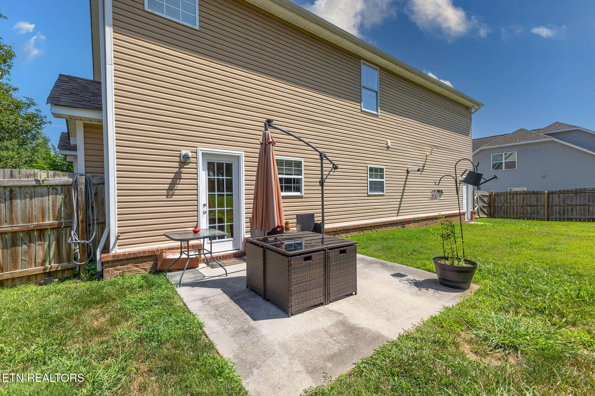 120 E Glenview Drive Lenoir City TN 37771
