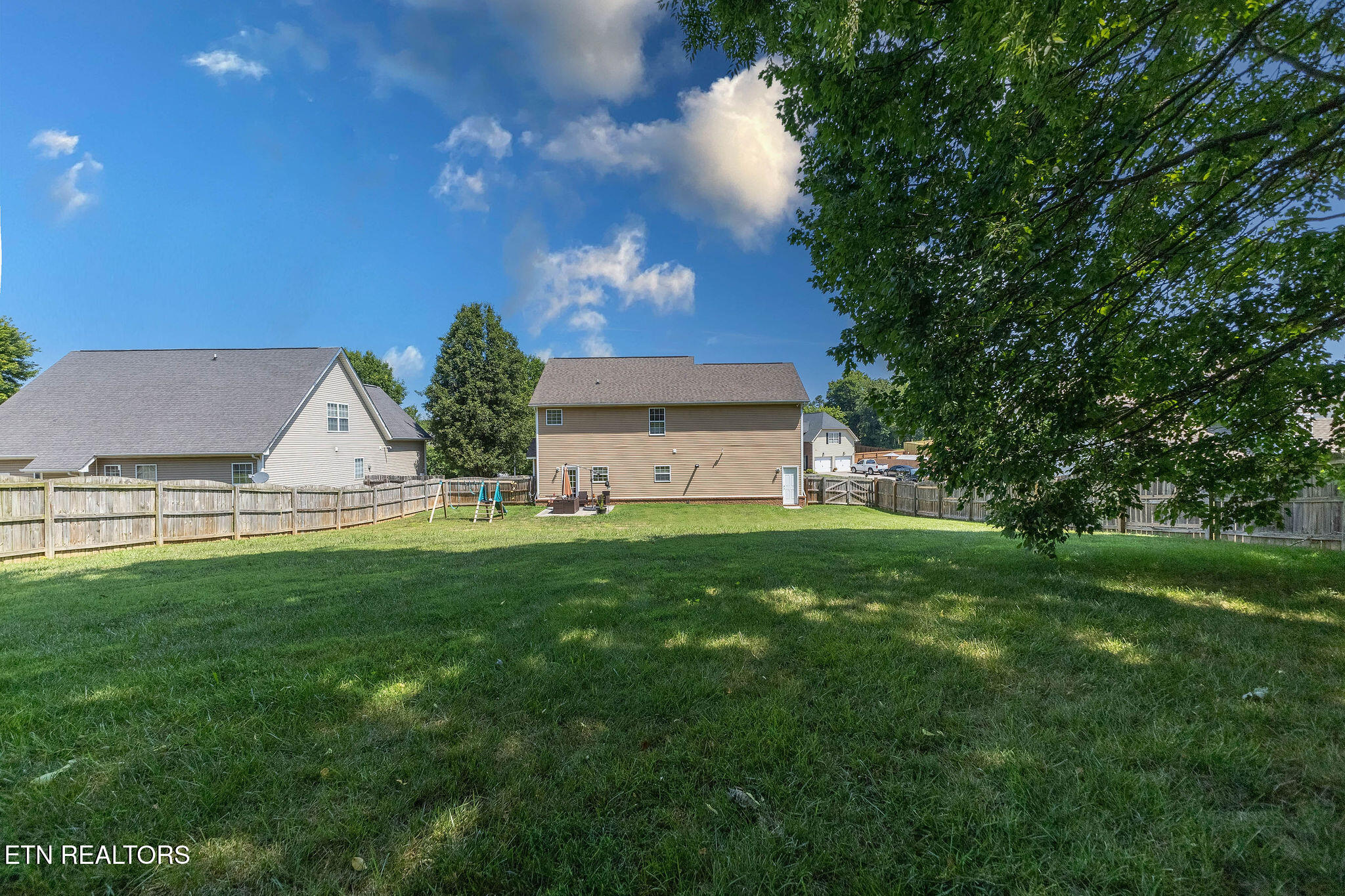 120 E Glenview Drive Lenoir City TN 37771
