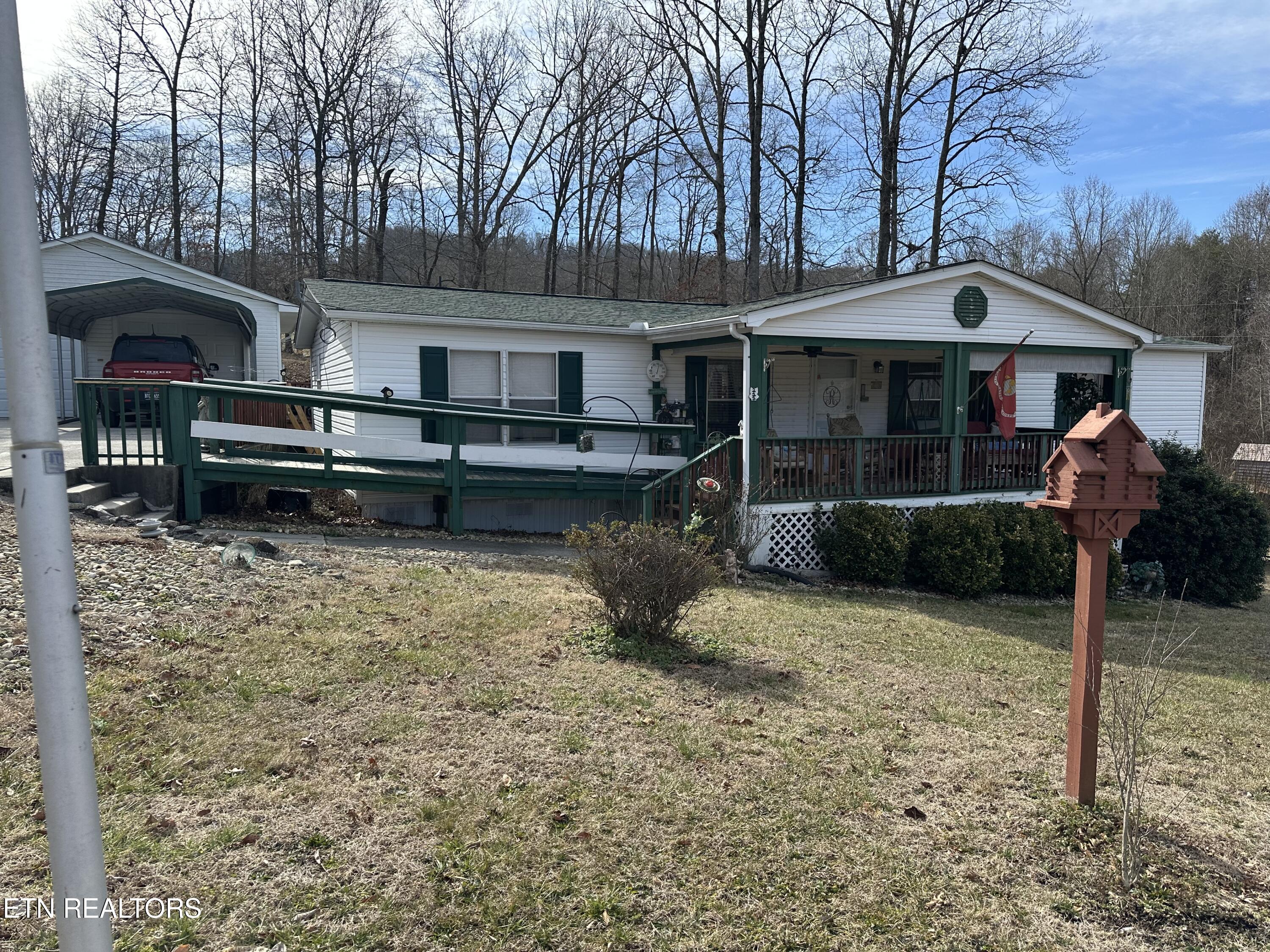 222 E Cumberland Lane Speedwell TN 37870