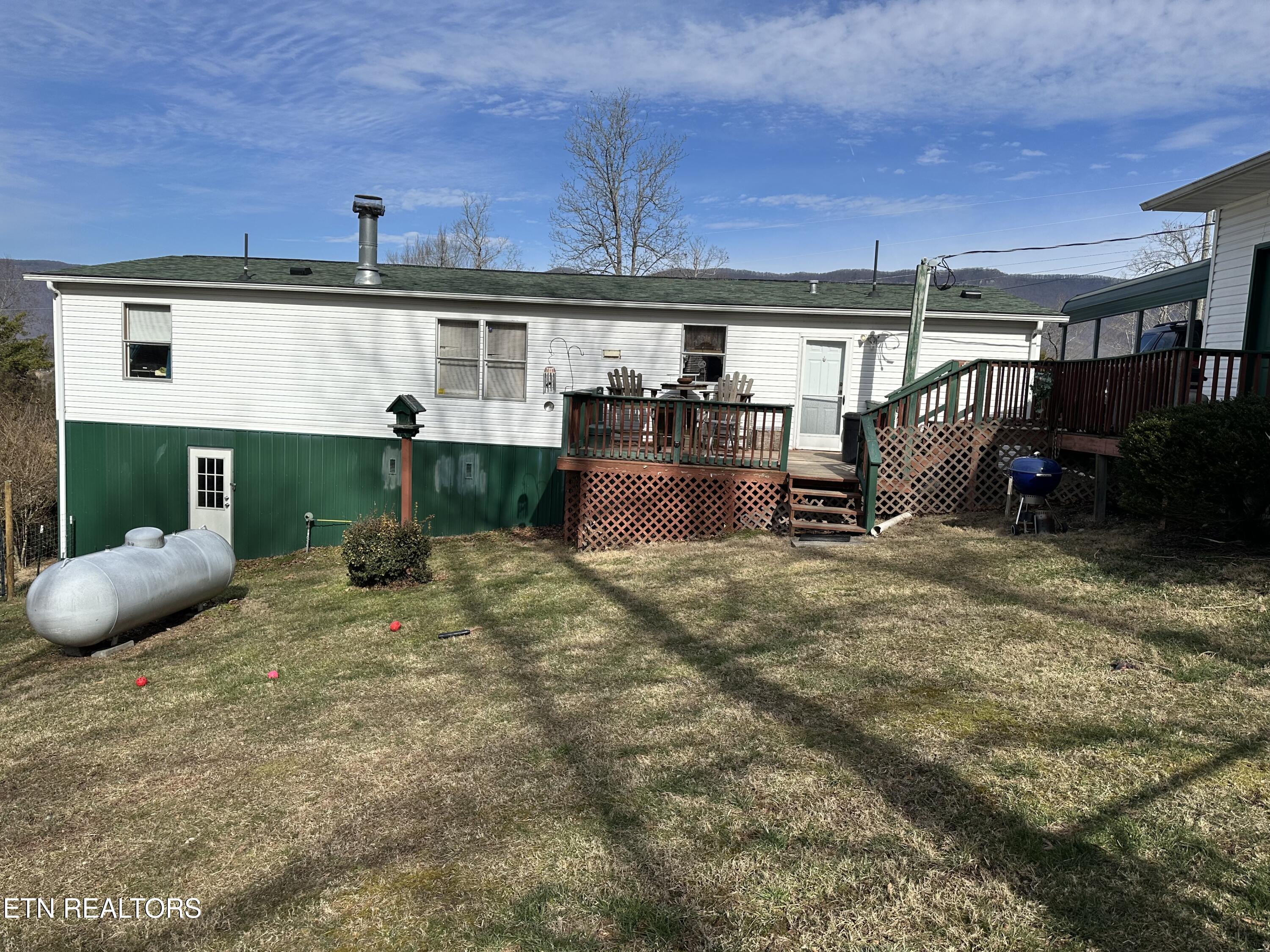222 E Cumberland Lane Speedwell TN 37870