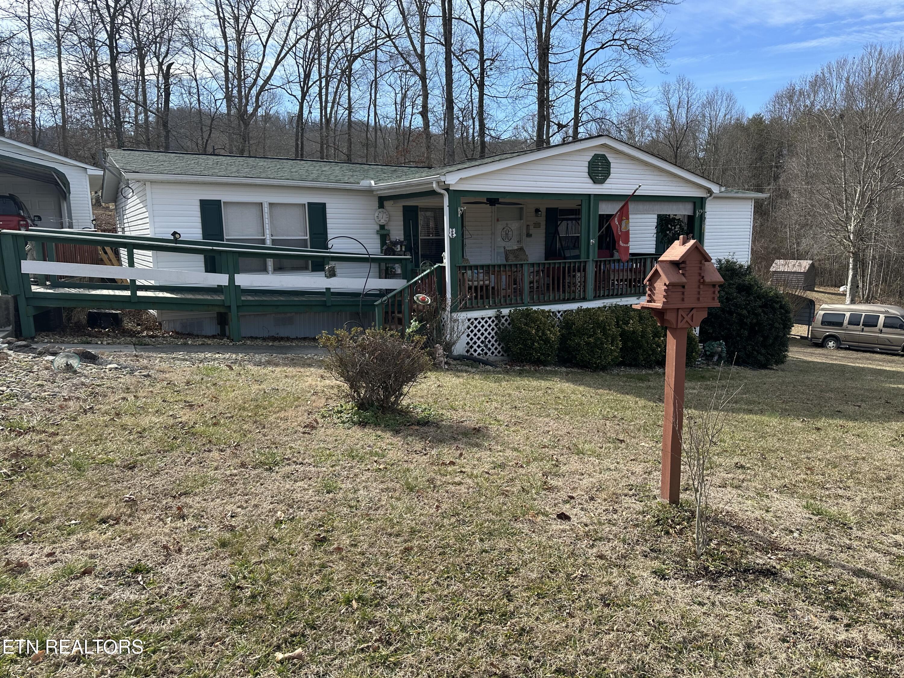 222 E Cumberland Lane Speedwell TN 37870