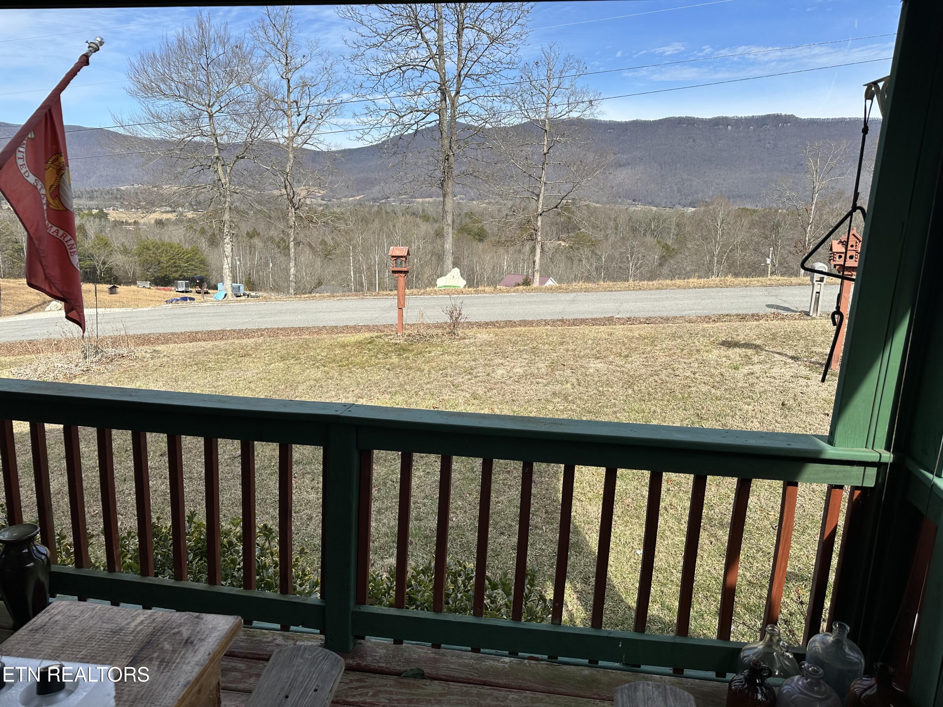 222 E Cumberland Lane Speedwell TN 37870