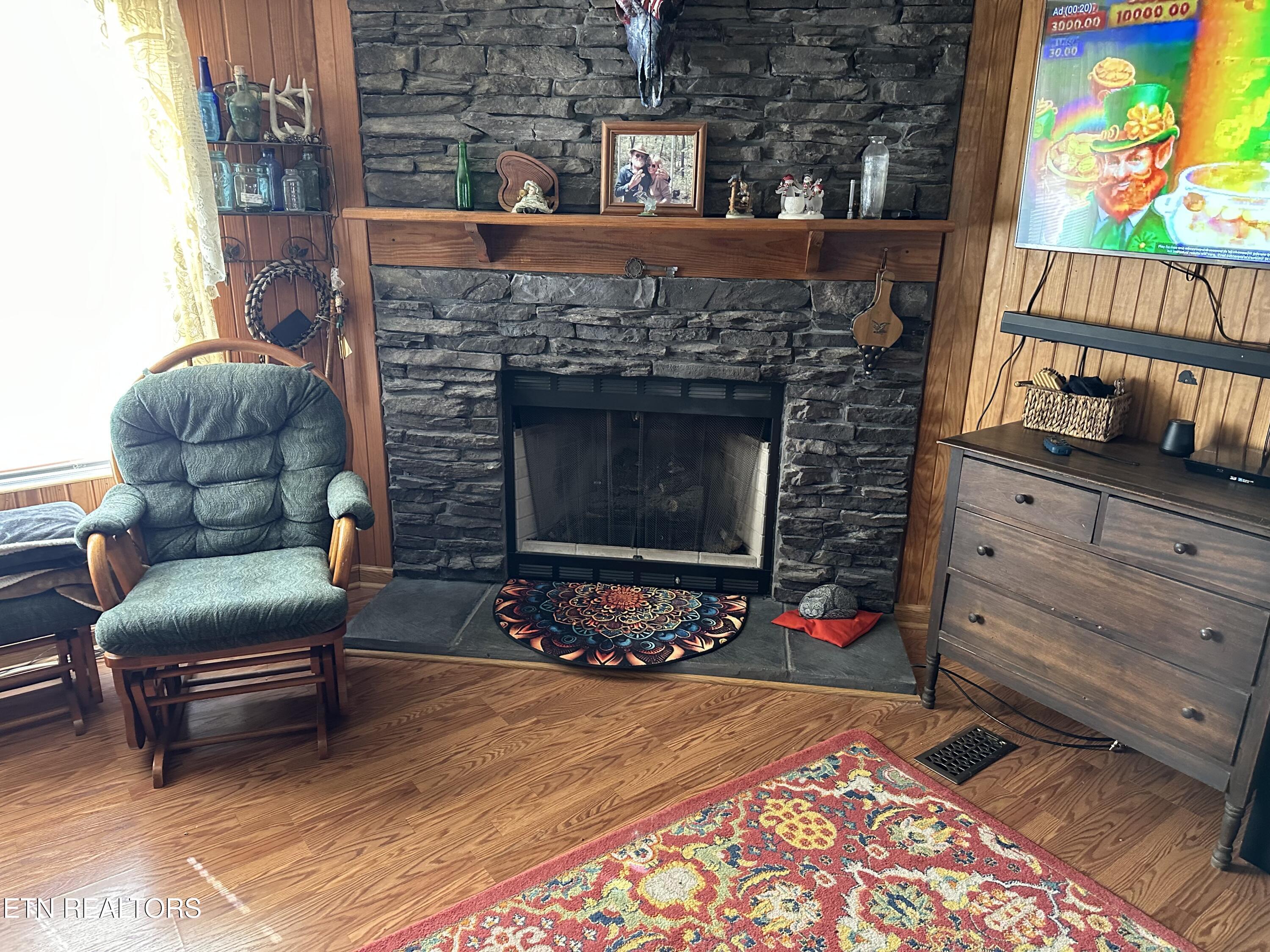 222 E Cumberland Lane Speedwell TN 37870