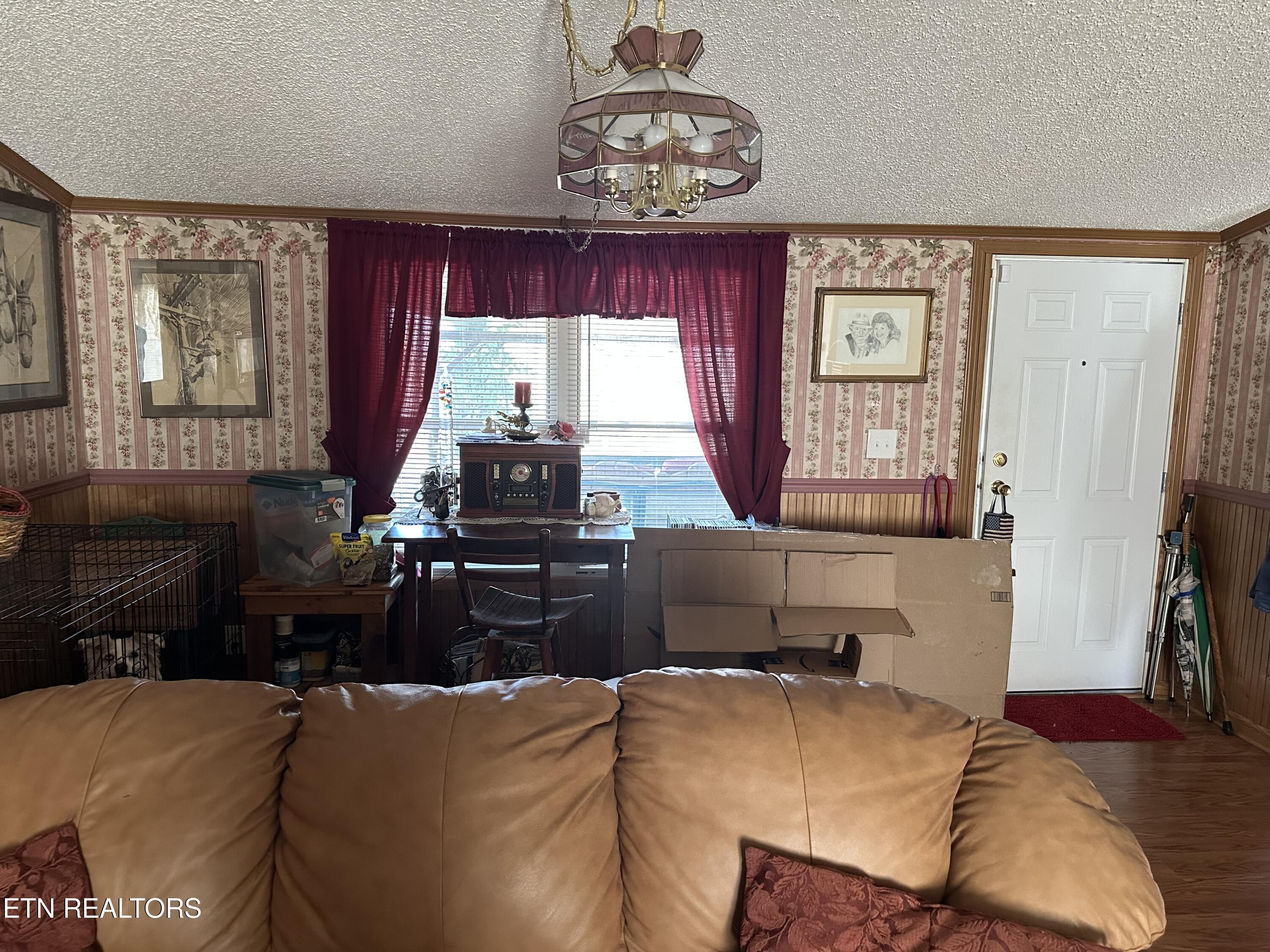 222 E Cumberland Lane Speedwell TN 37870