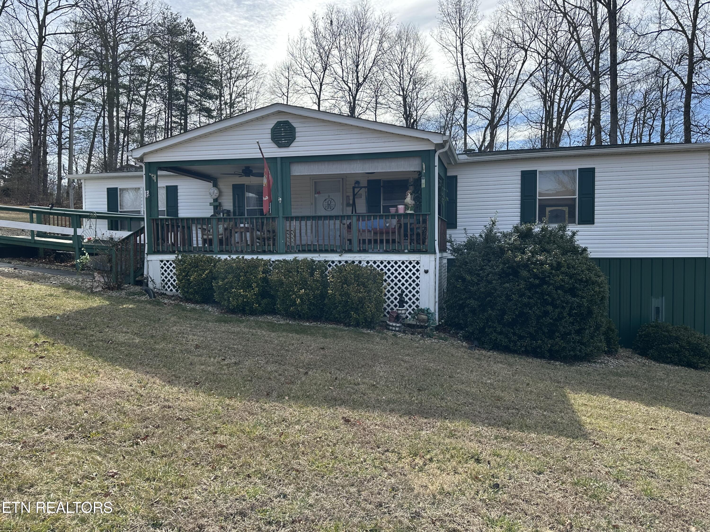 222 E Cumberland Lane Speedwell TN 37870