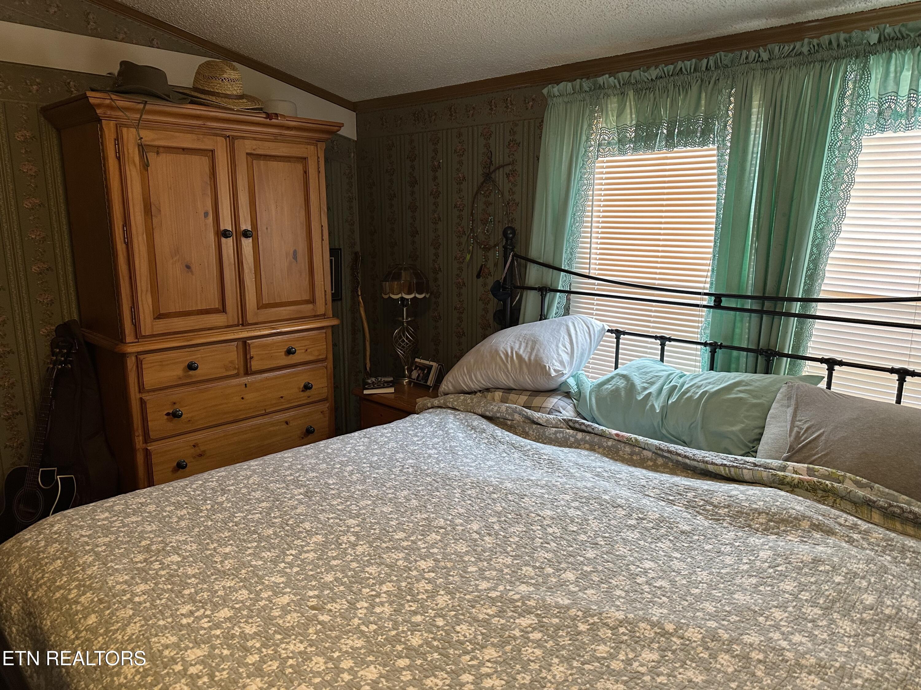 222 E Cumberland Lane Speedwell TN 37870