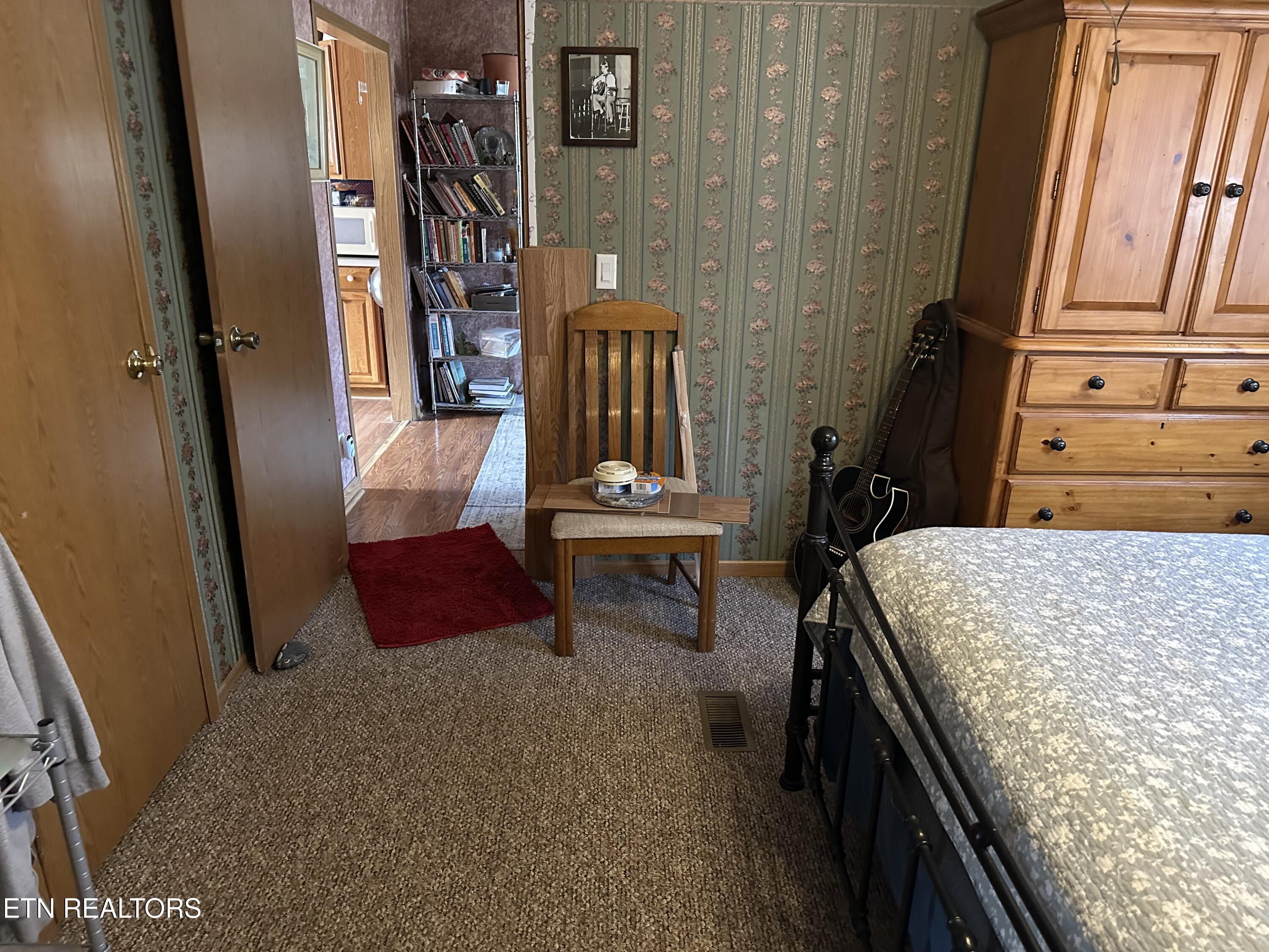 222 E Cumberland Lane Speedwell TN 37870