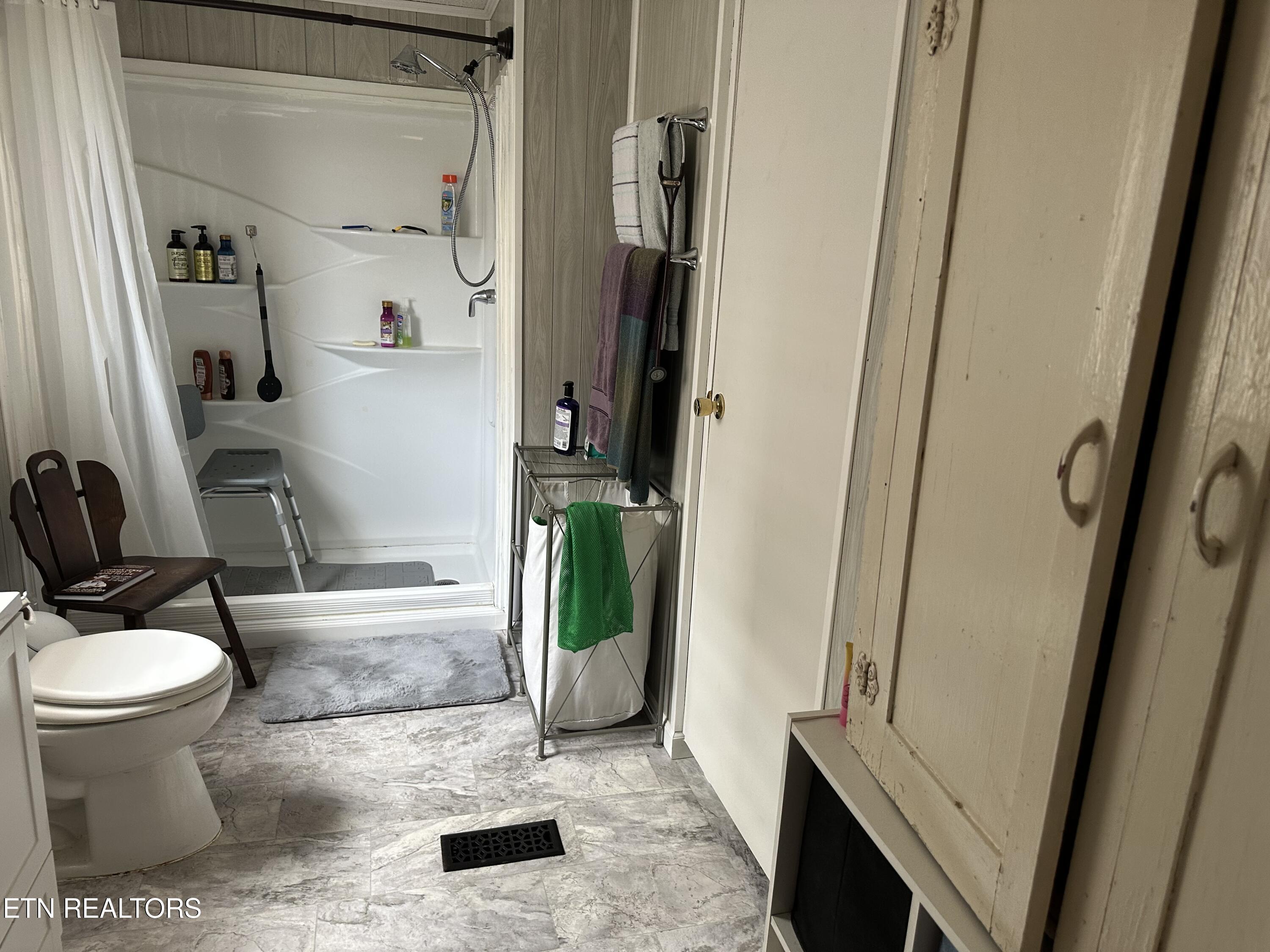 222 E Cumberland Lane Speedwell TN 37870