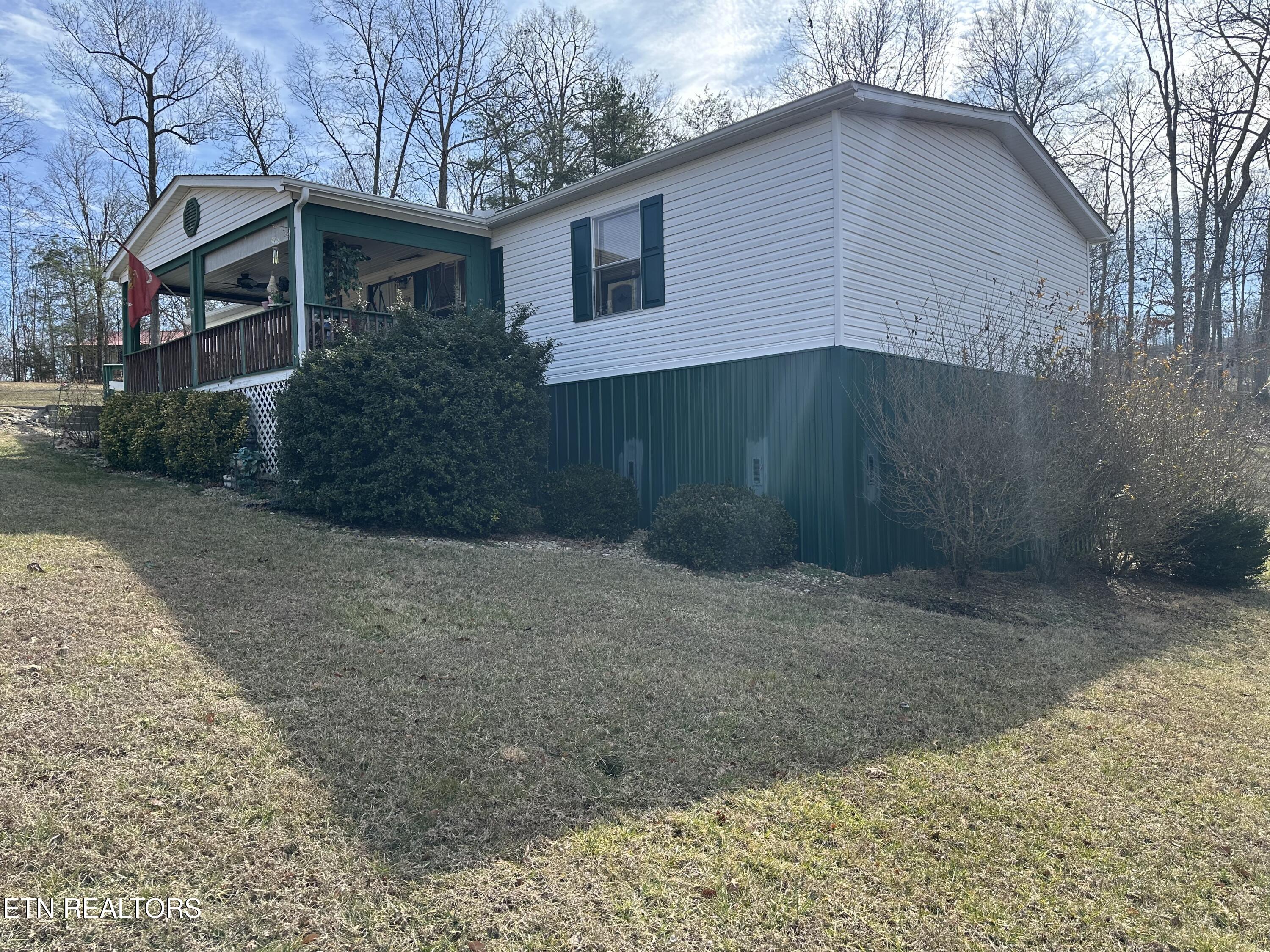 222 E Cumberland Lane Speedwell TN 37870