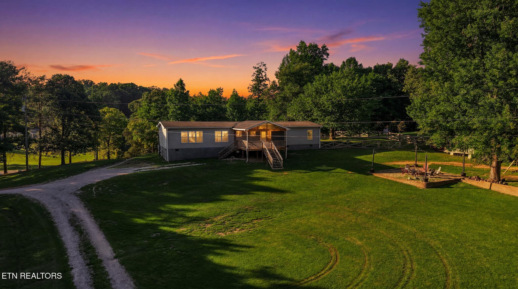 8802 Trout Road Mascot TN 37806
