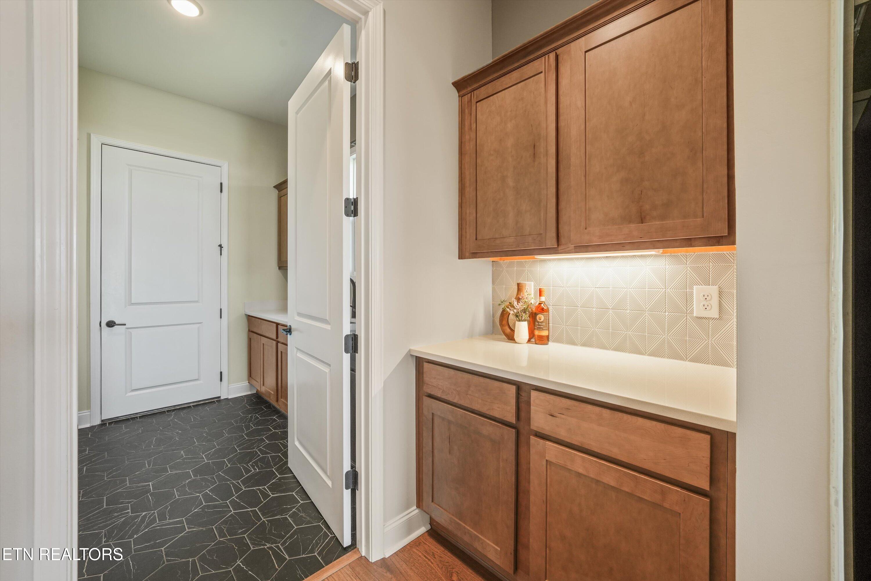 234 Clover Circle Lenoir City TN 37772