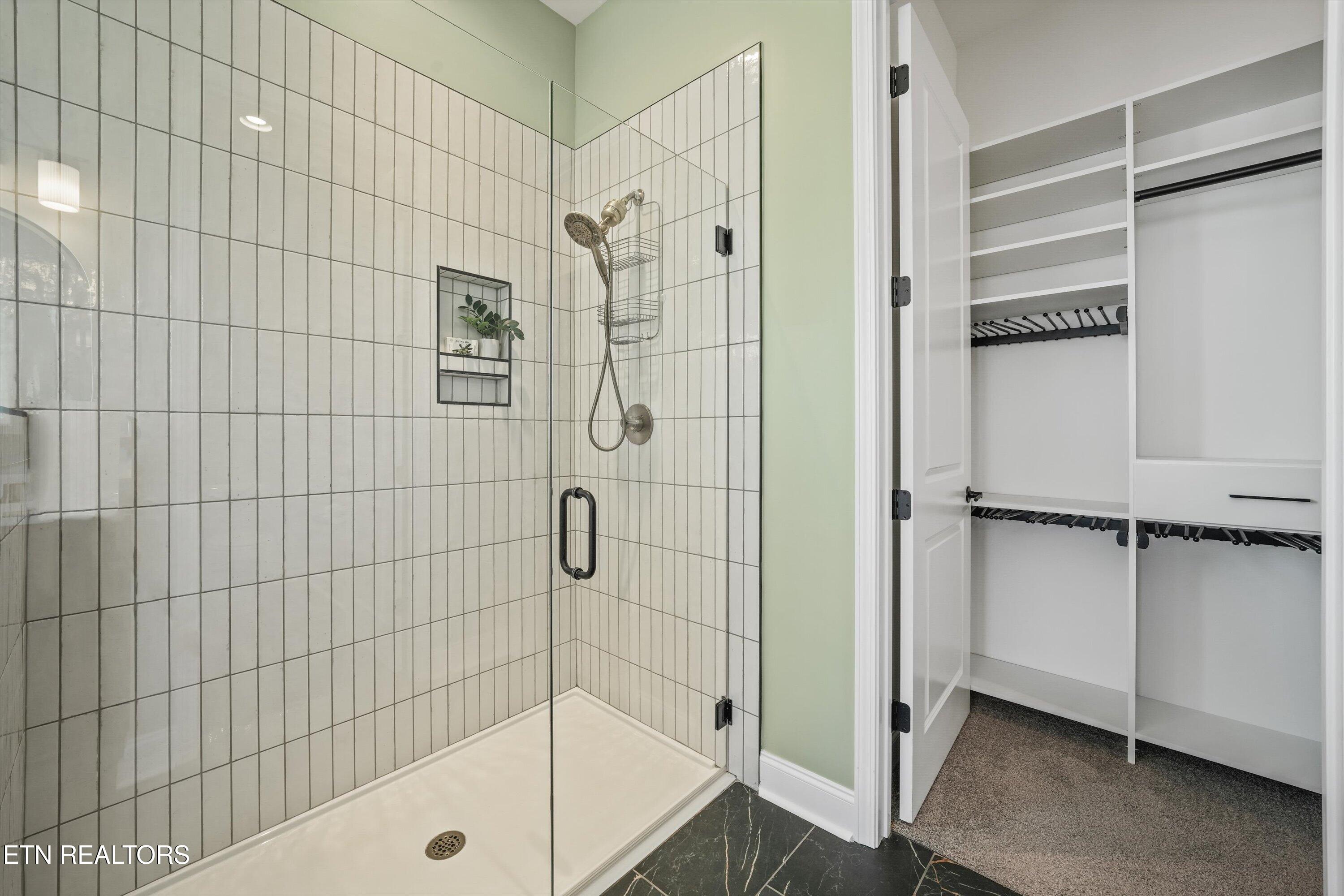 234 Clover Circle Lenoir City TN 37772