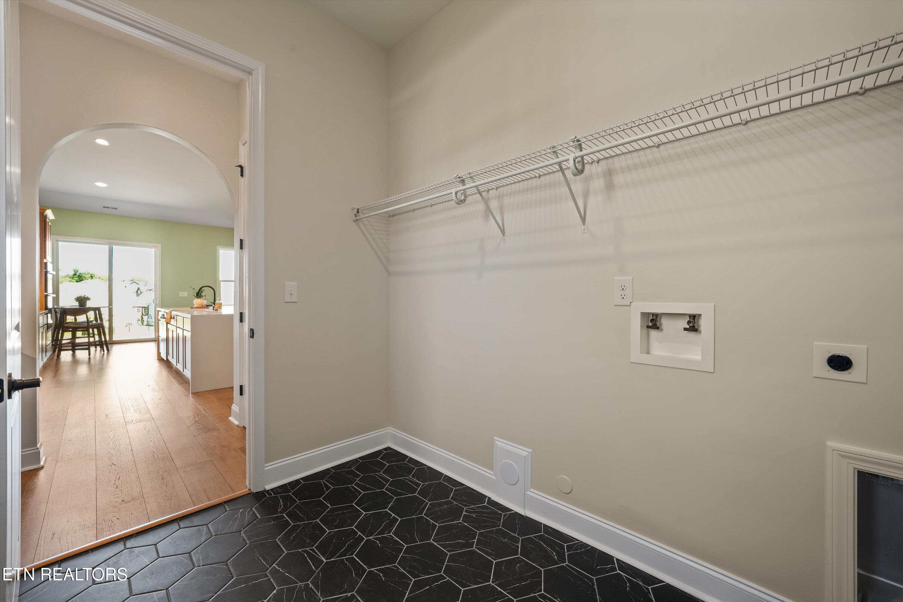 234 Clover Circle Lenoir City TN 37772