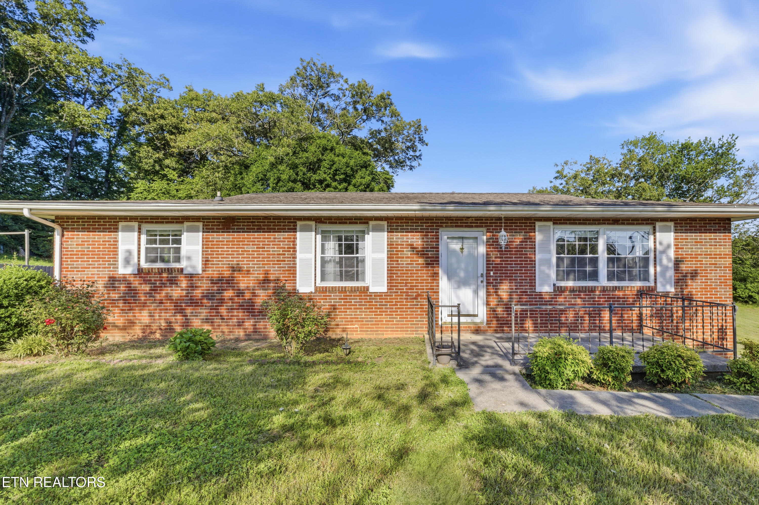 4620 Robinhood Circle Strawberry Plains TN 37871