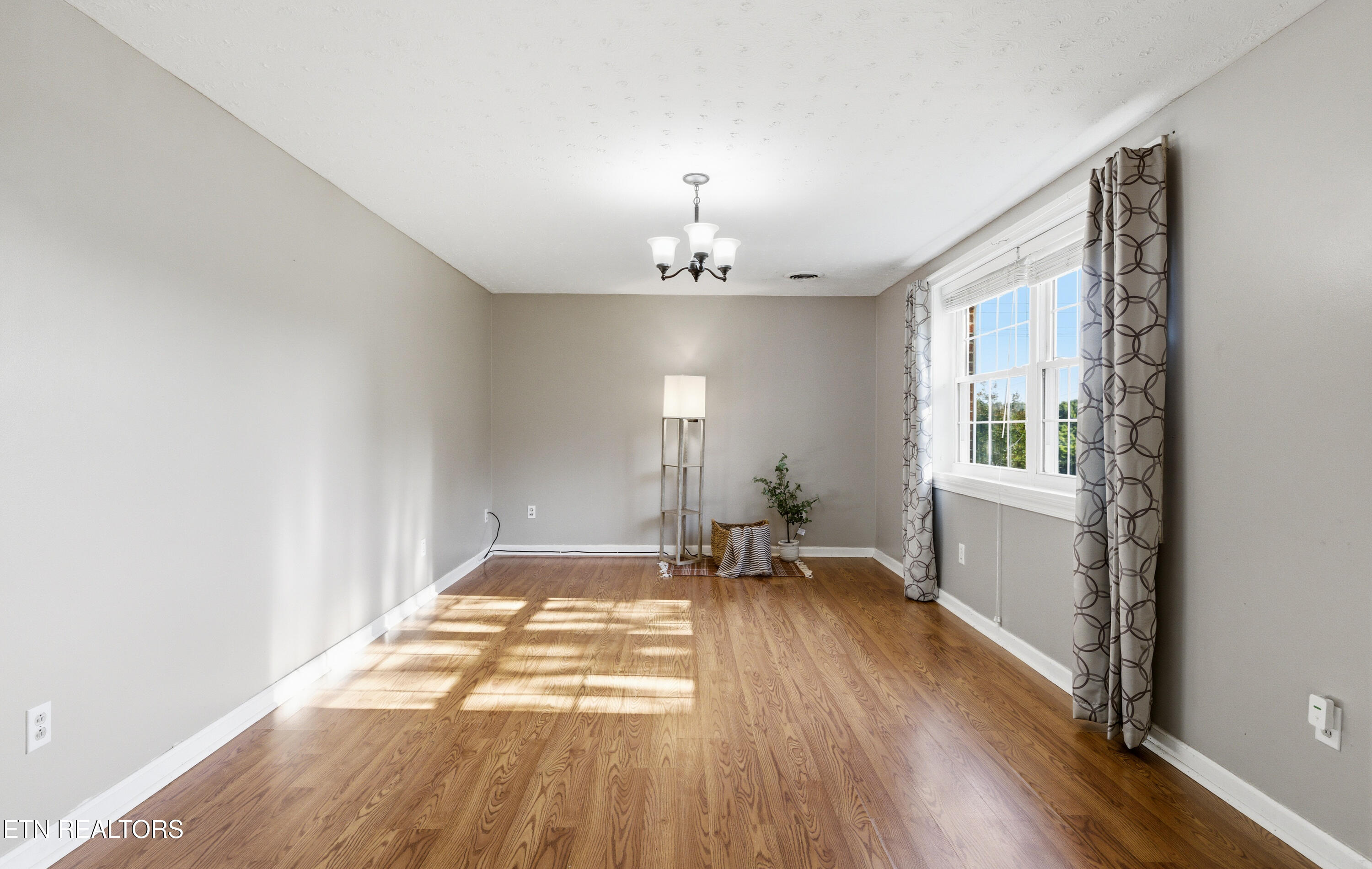4620 Robinhood Circle Strawberry Plains TN 37871