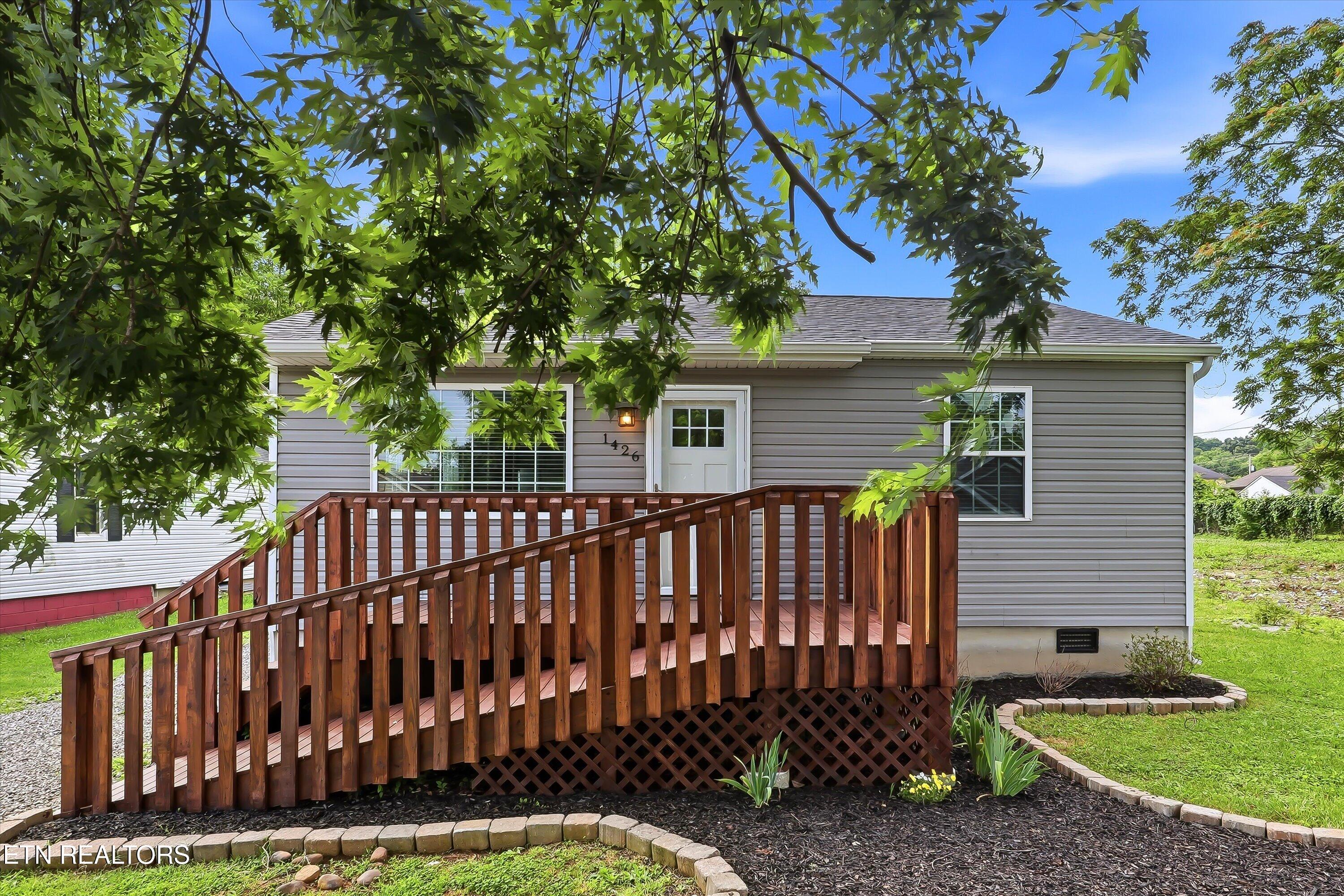 1426 Irwin Avenue Maryville TN 37804