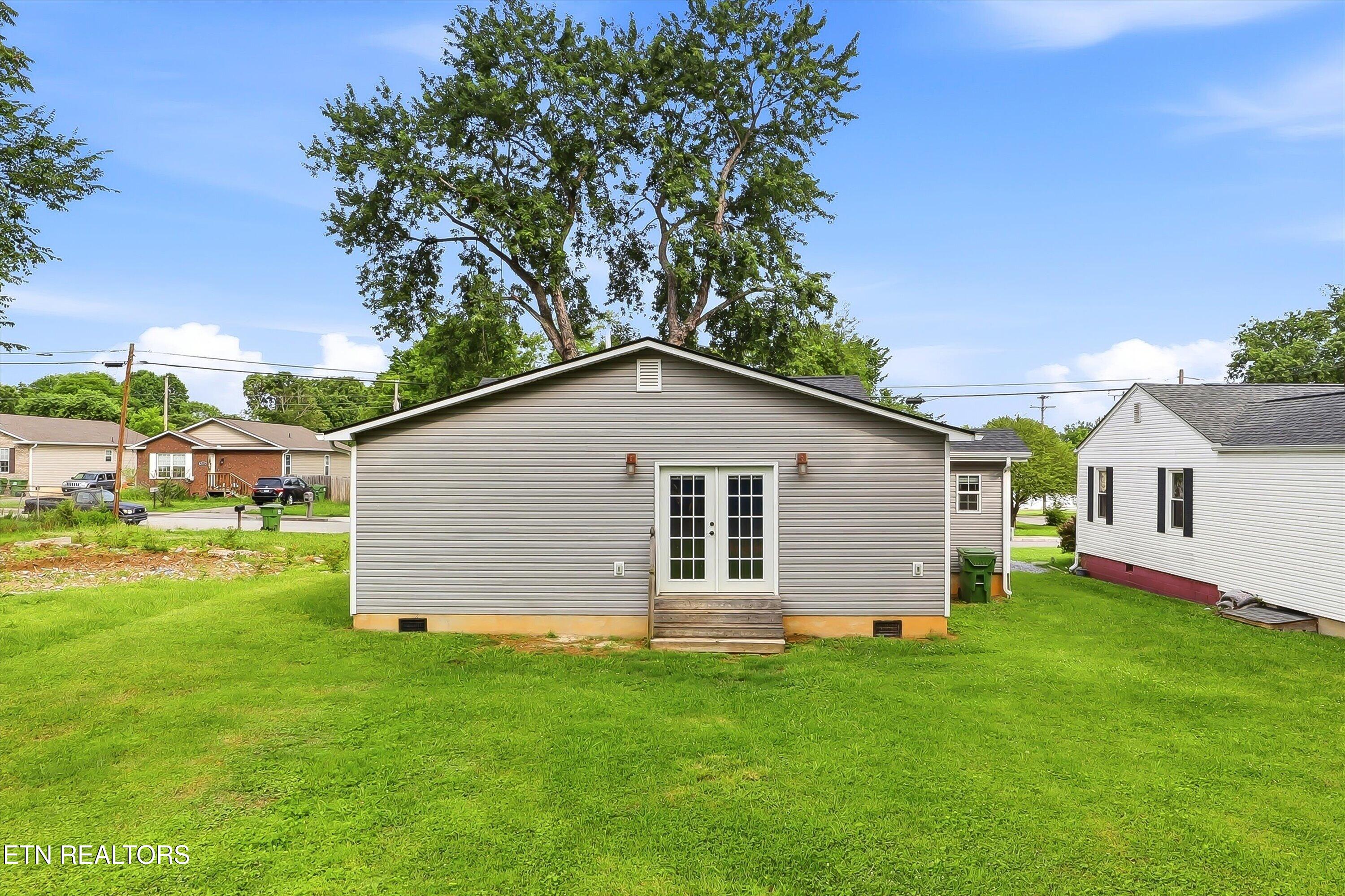 1426 Irwin Avenue Maryville TN 37804