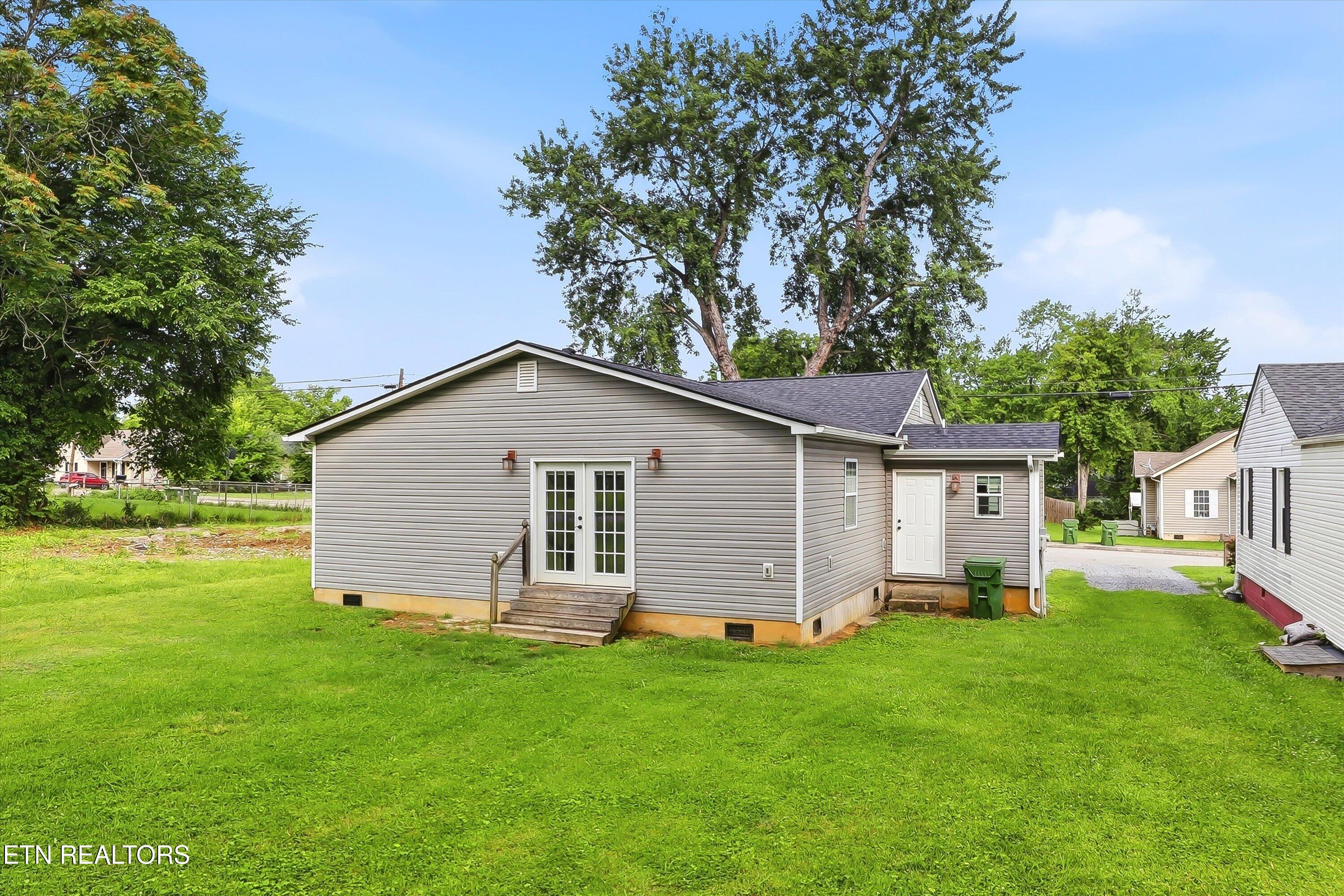 1426 Irwin Avenue Maryville TN 37804