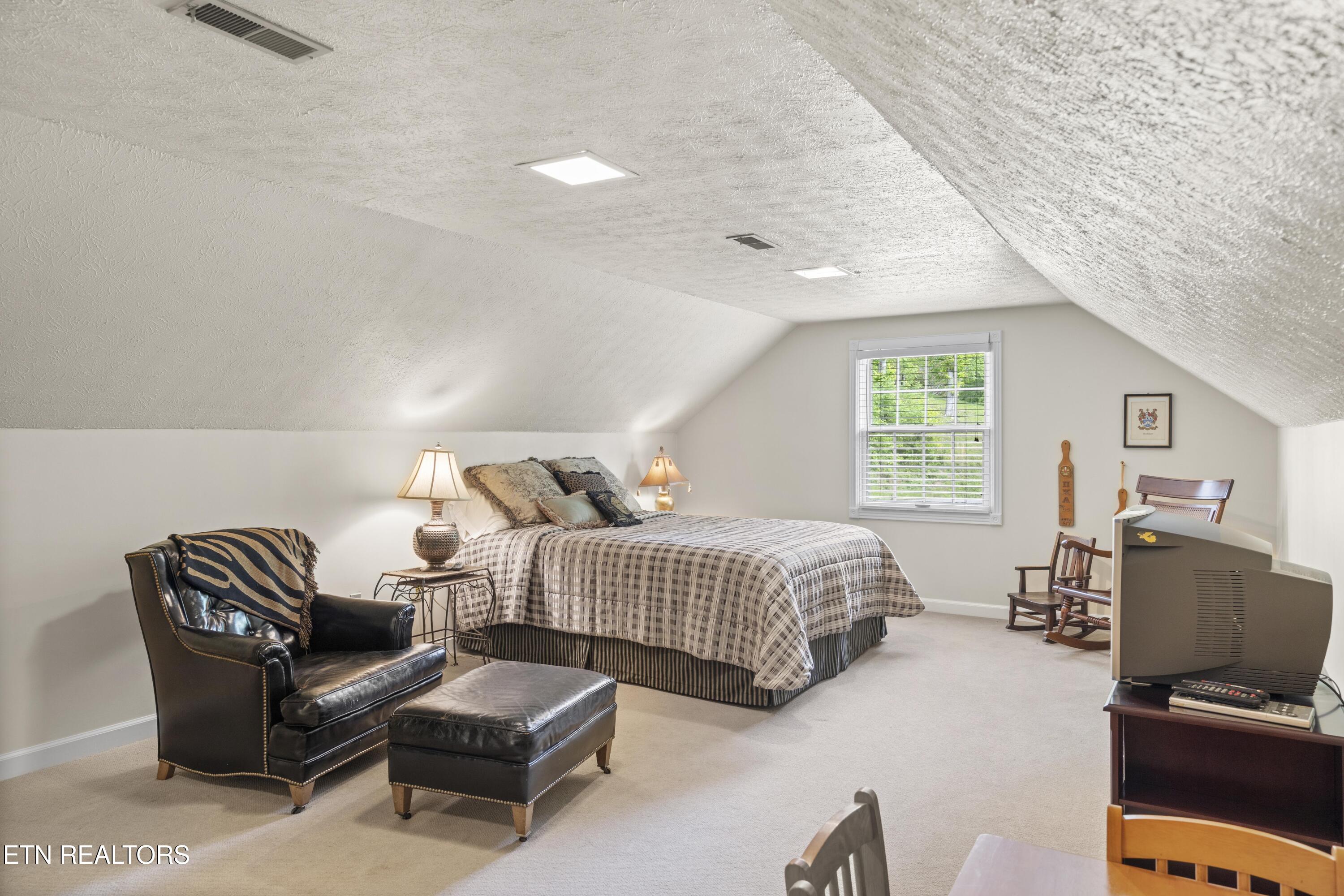 145 Lynn Avenue Jellico TN 37762