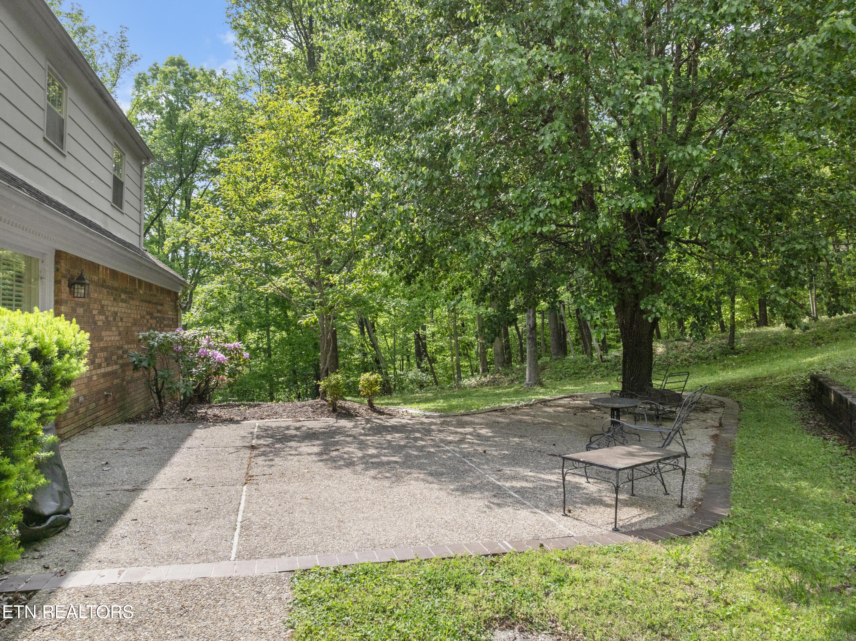 145 Lynn Avenue Jellico TN 37762