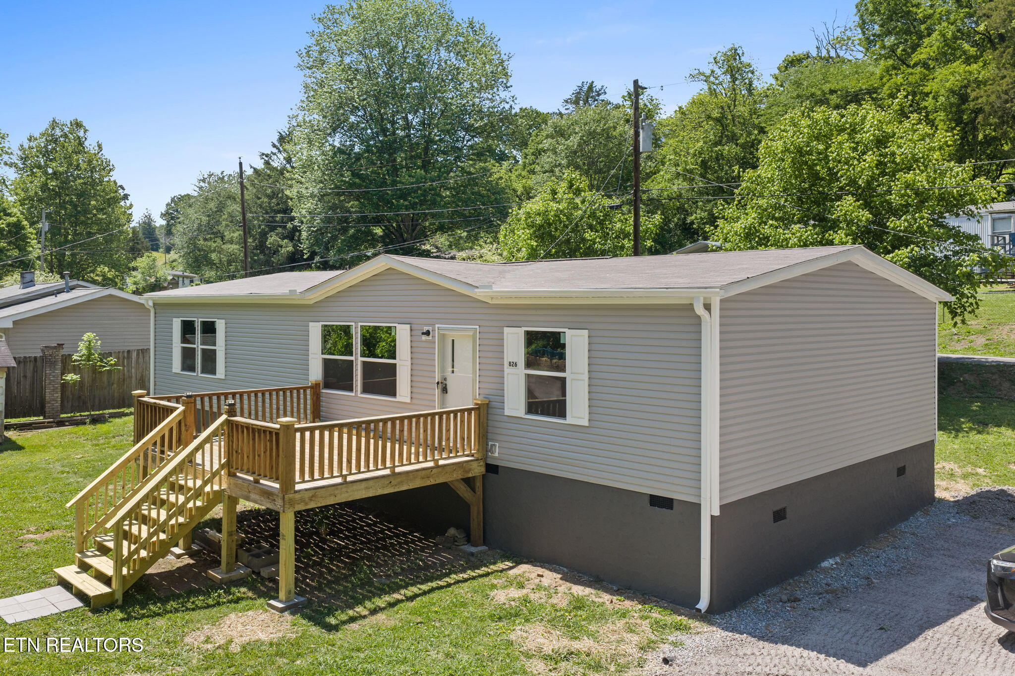 826 Pop Hollow Road Clinton TN 37716