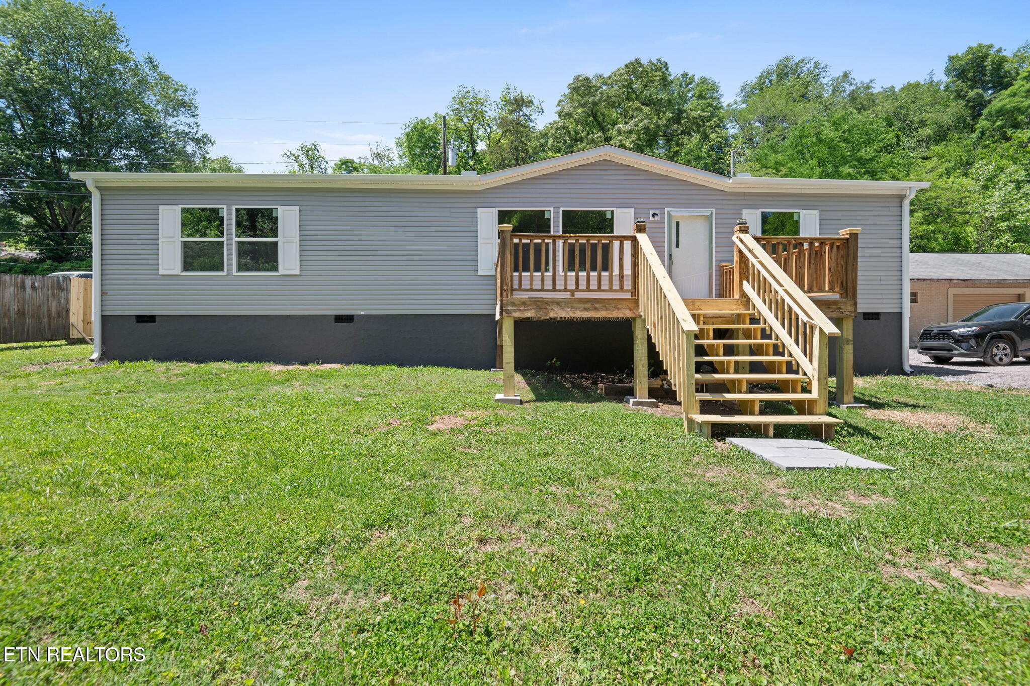 826 Pop Hollow Road Clinton TN 37716