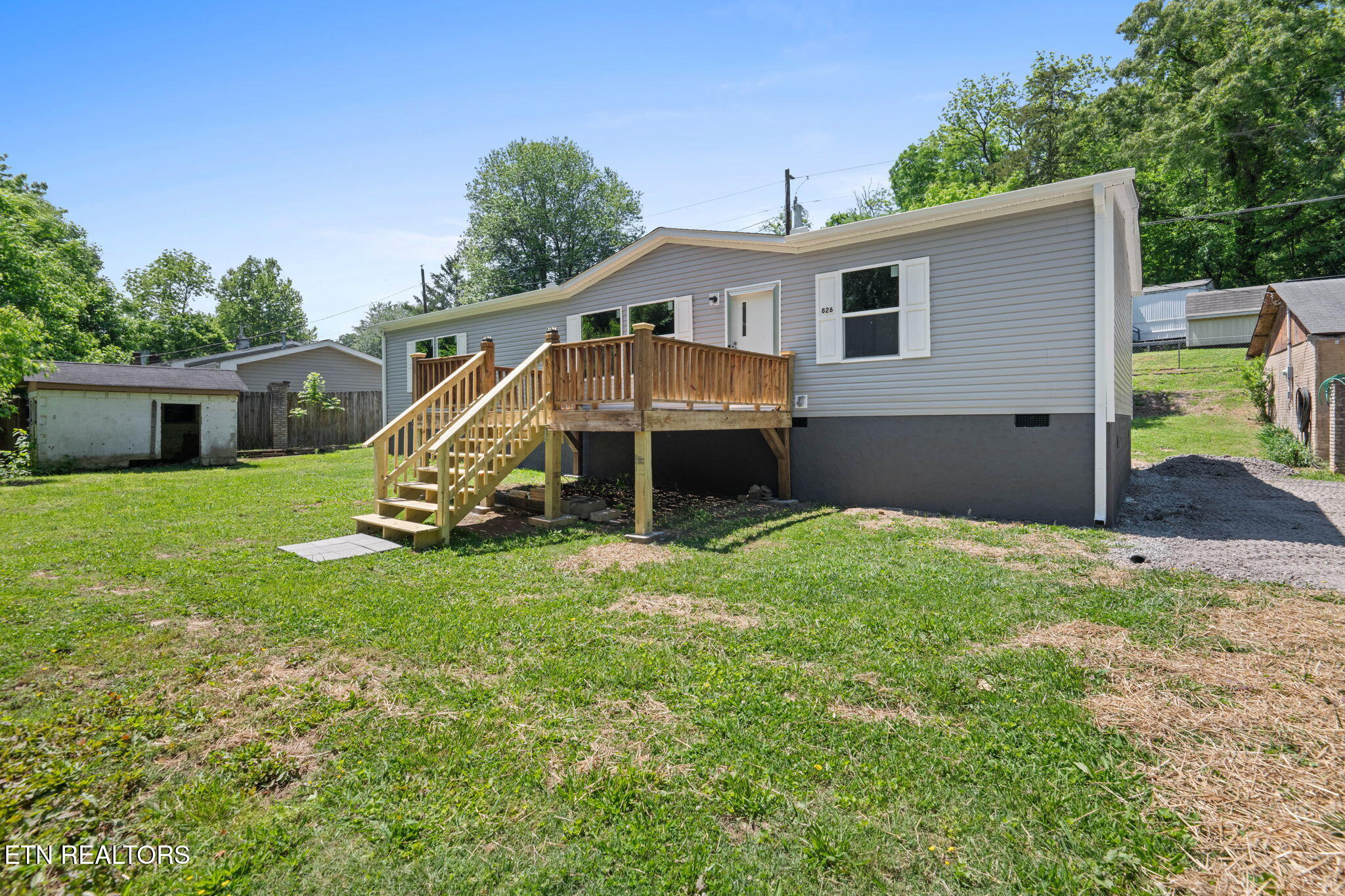 826 Pop Hollow Road Clinton TN 37716