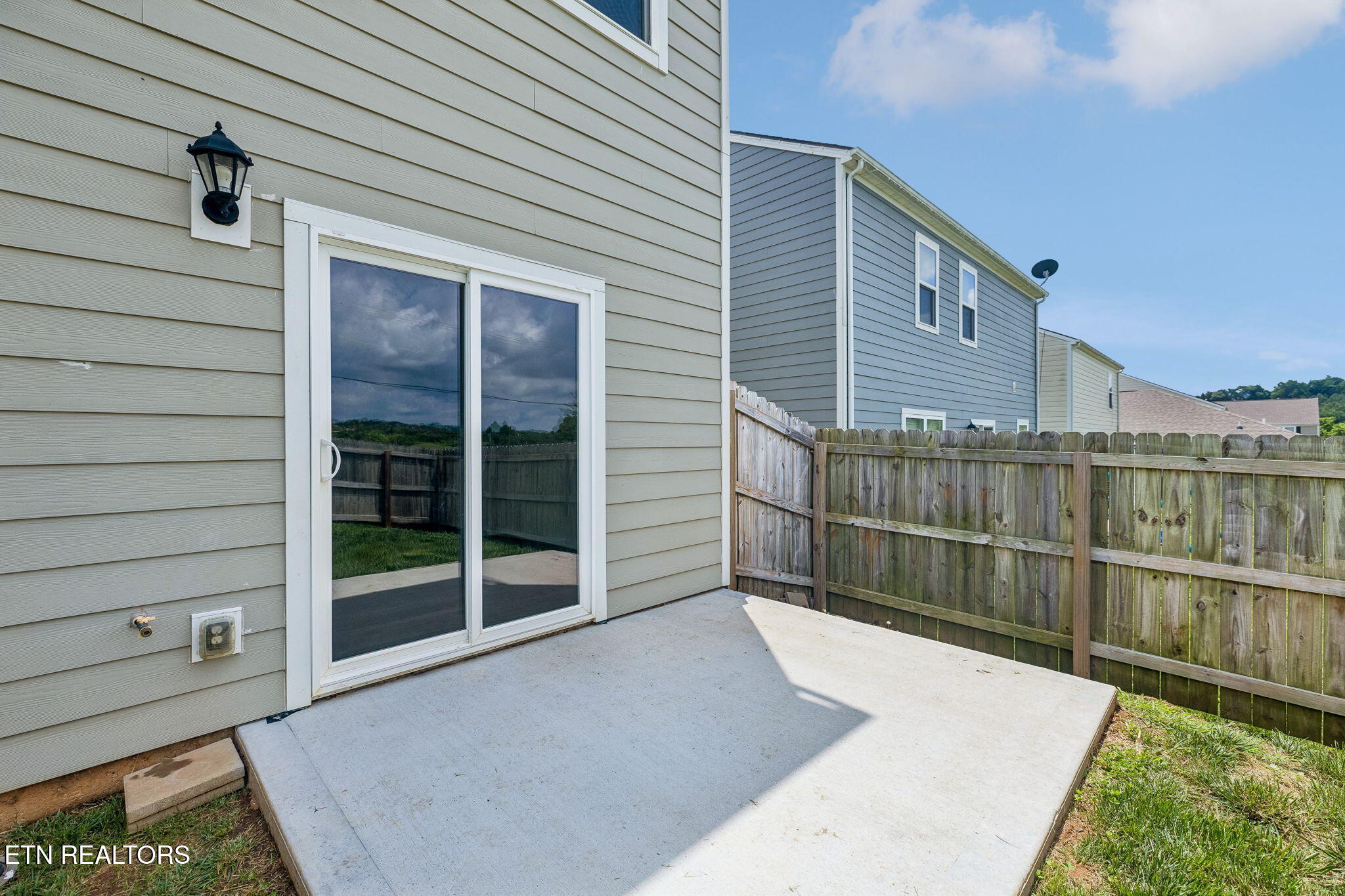 998 Stone Creek Drive Loudon TN 37774