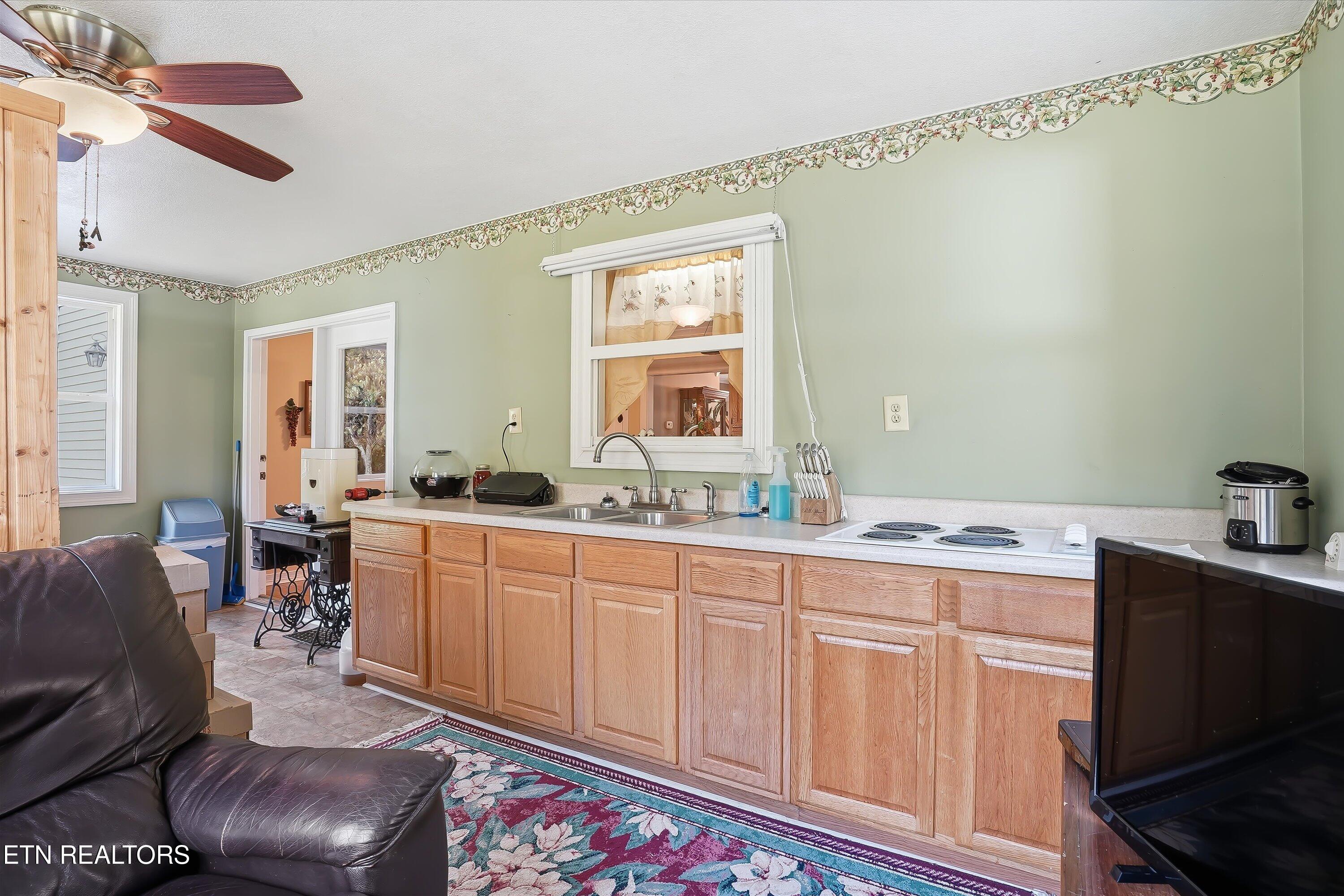 1569 Hollis Poore Road Jamestown TN 38556