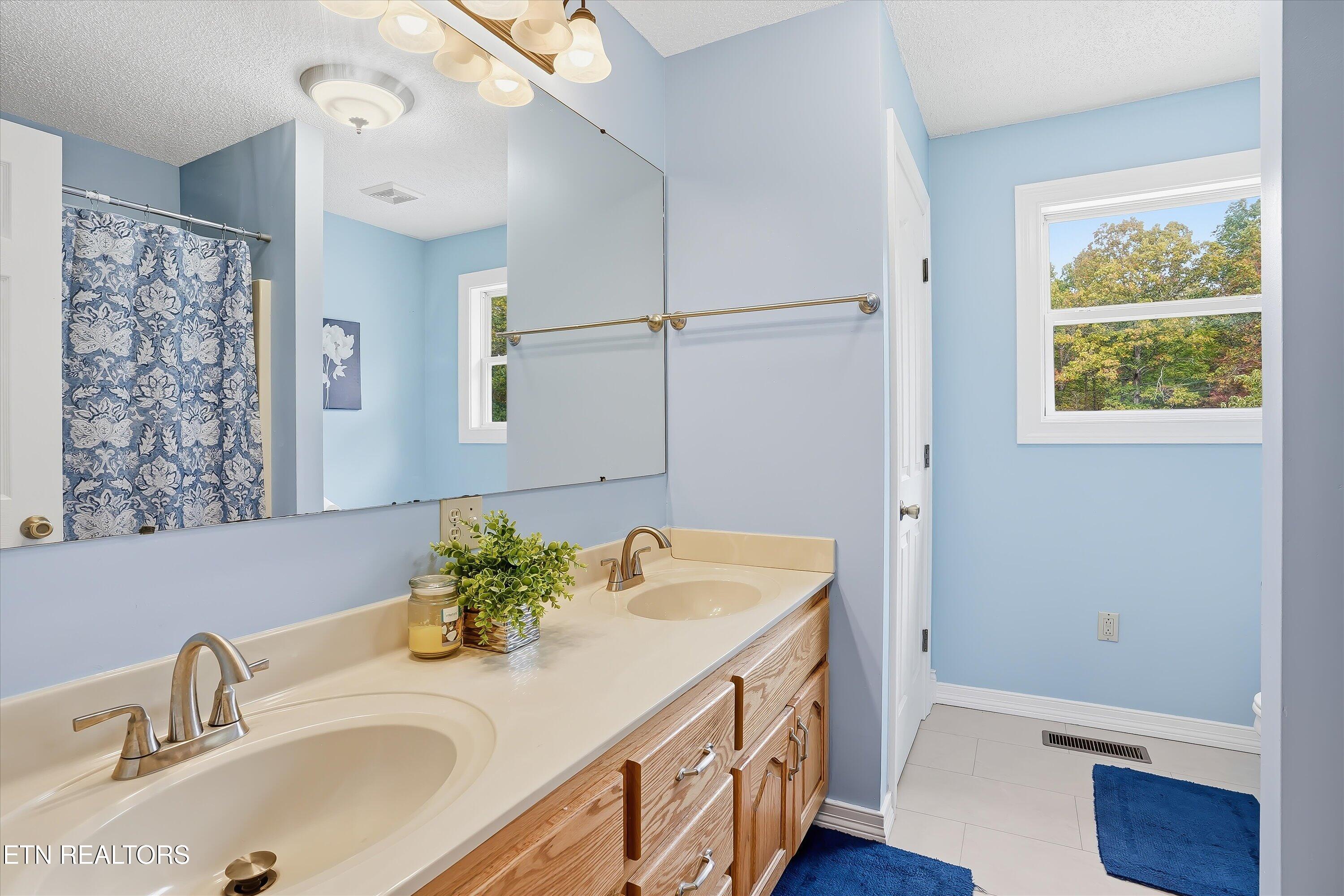 1569 Hollis Poore Road Jamestown TN 38556