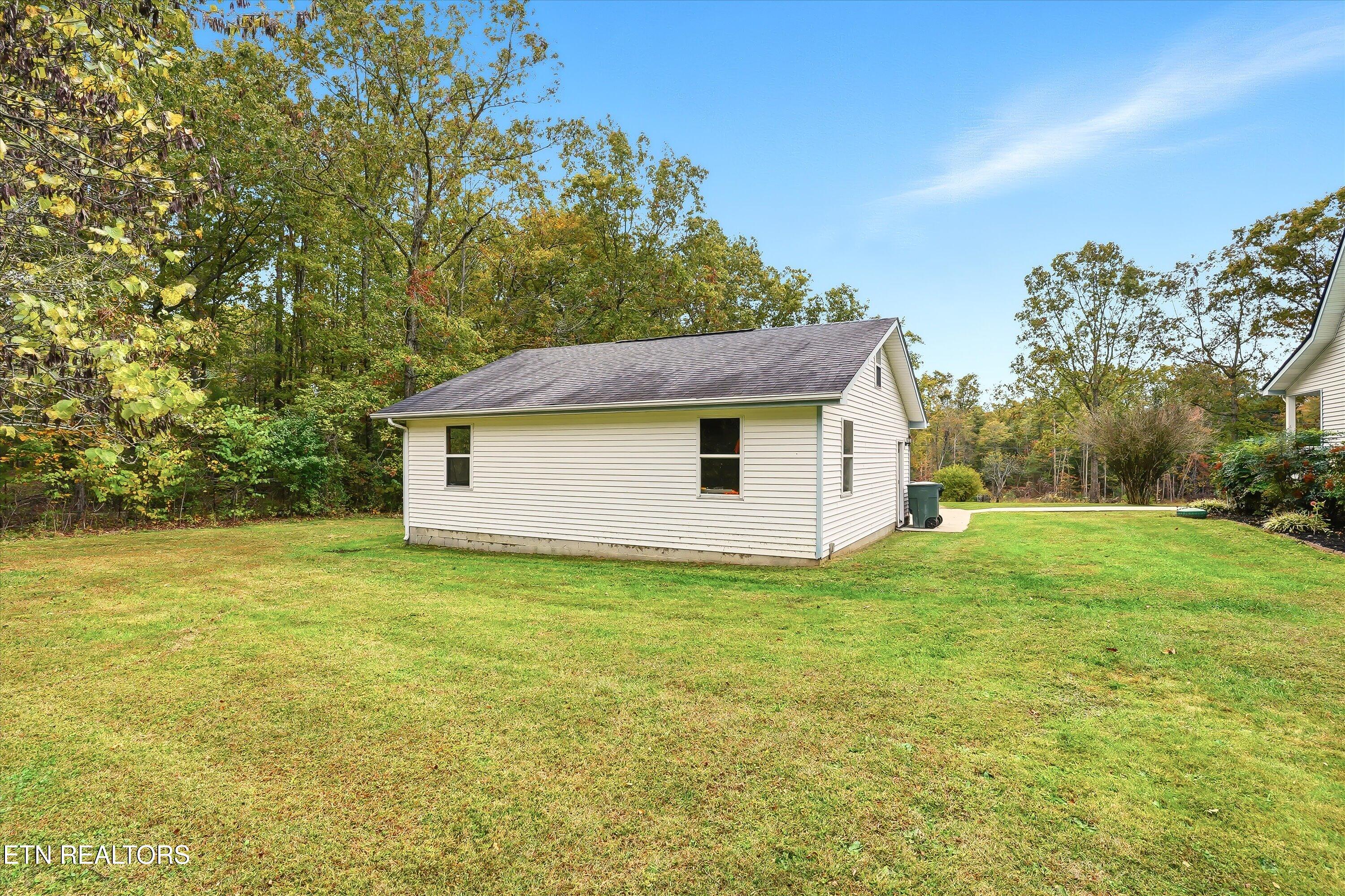 1569 Hollis Poore Road Jamestown TN 38556