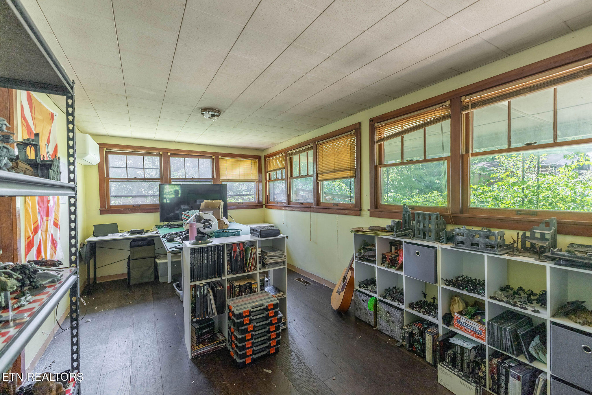 109 Camp Howard Road Oakdale TN 37829