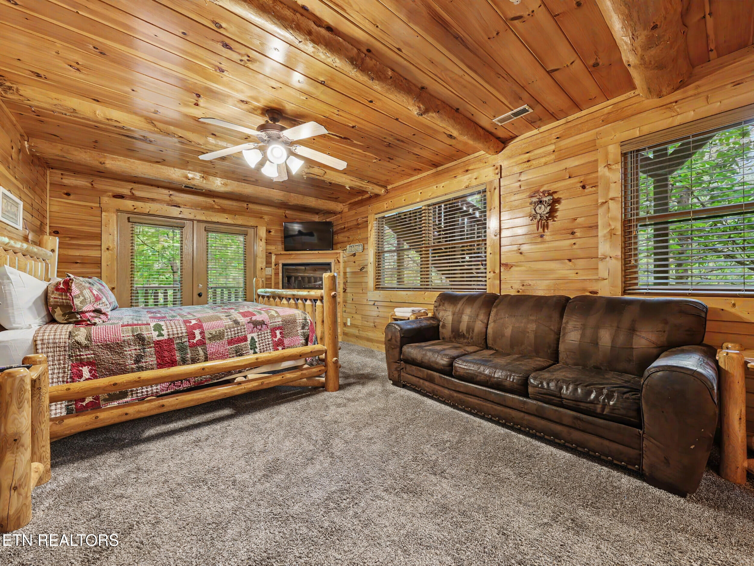 805 Spirit Loop Way Gatlinburg TN 37738