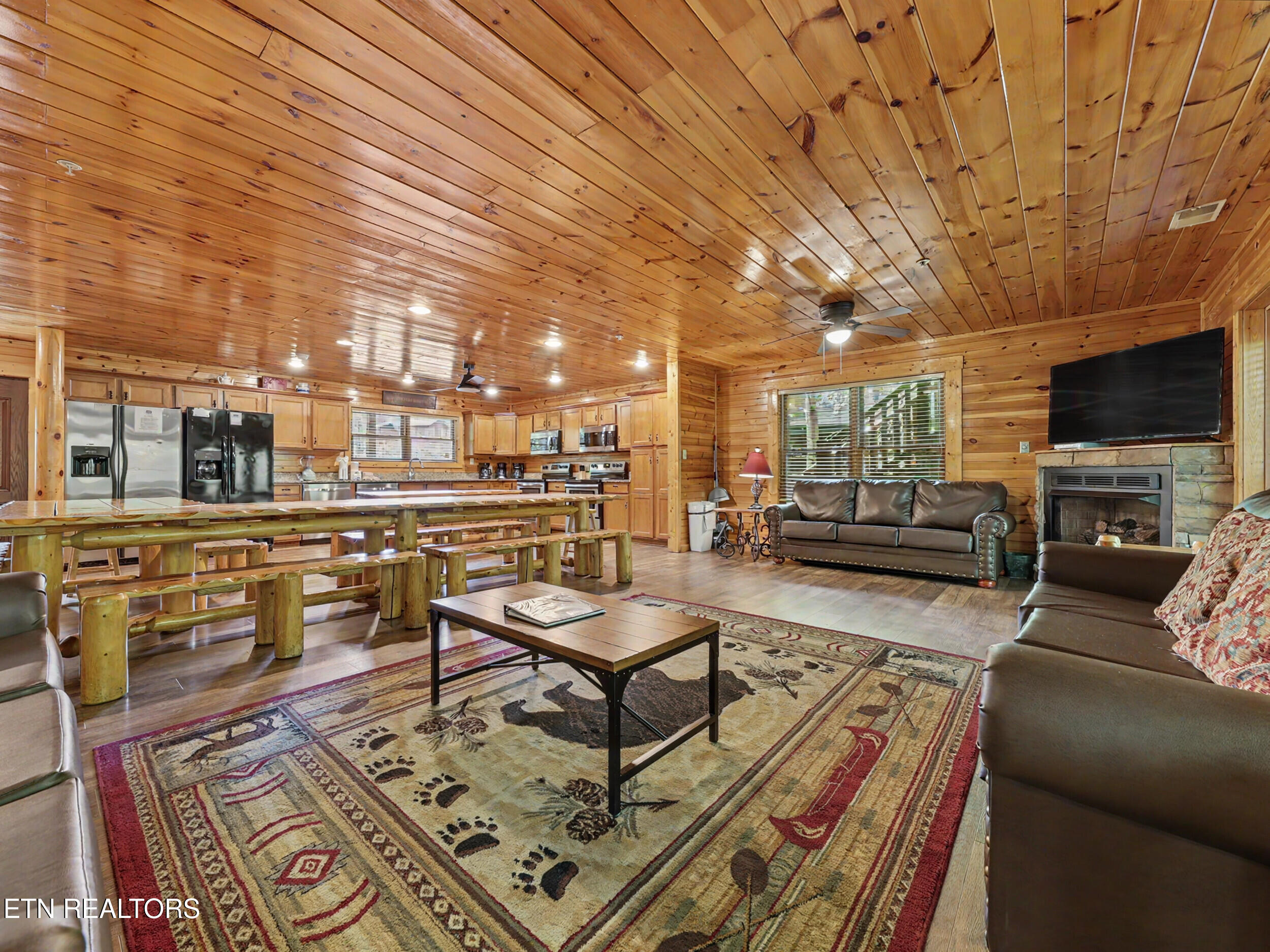 805 Spirit Loop Way Gatlinburg TN 37738